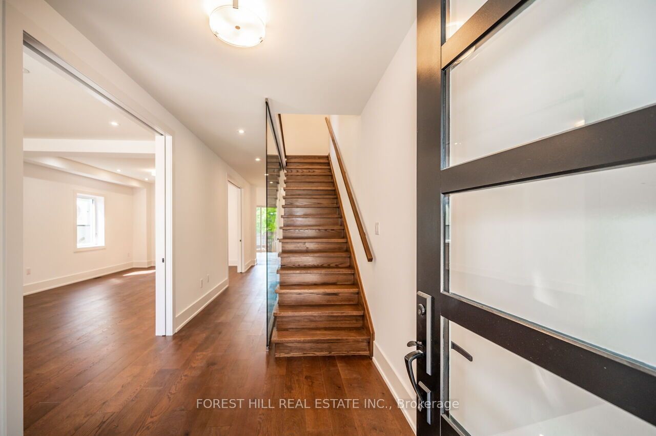 38 Thirty-First Street, Etobicoke 4