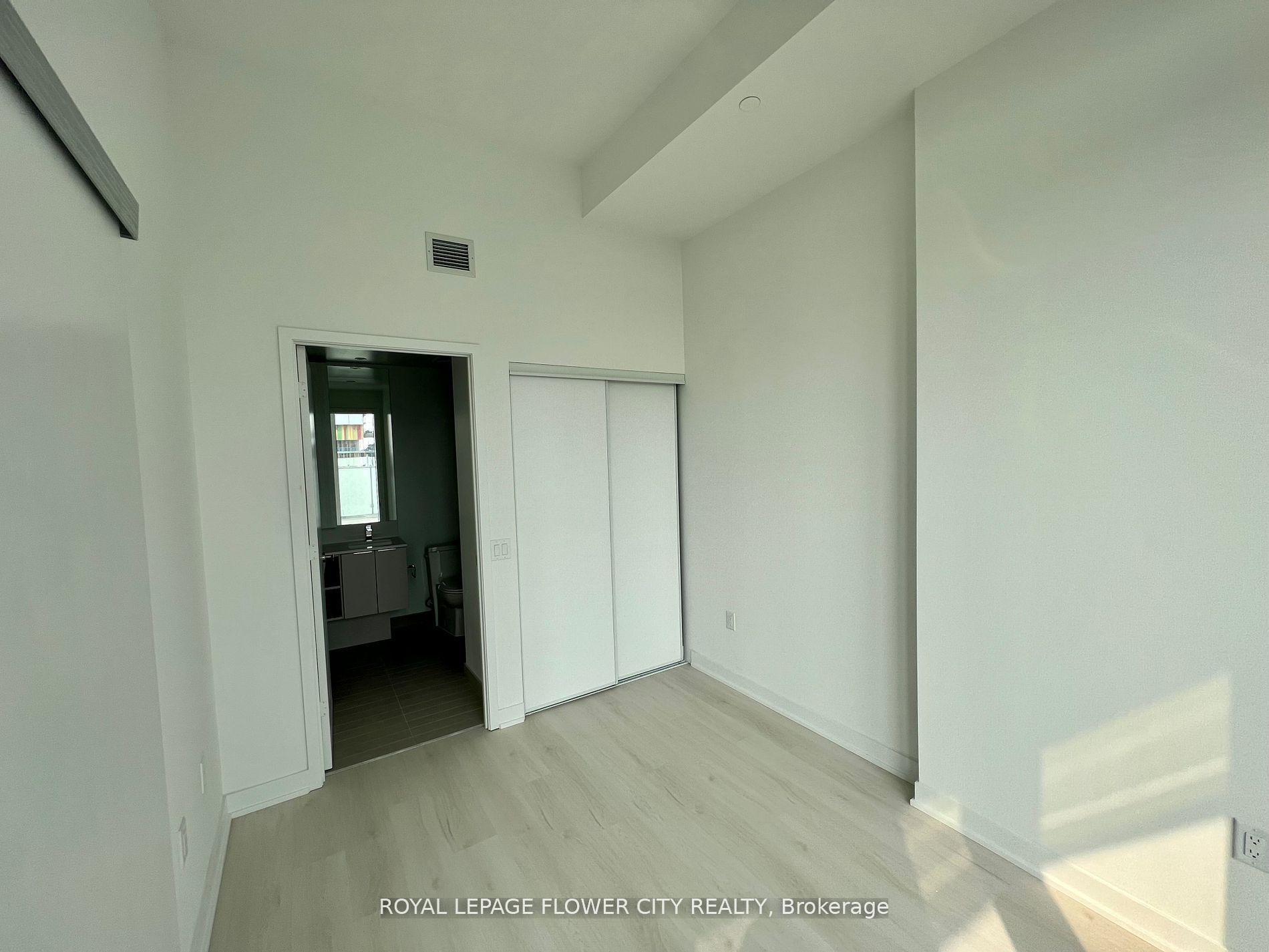 Unit 607 - 3900 Confederation Parkway, Mississauga 4