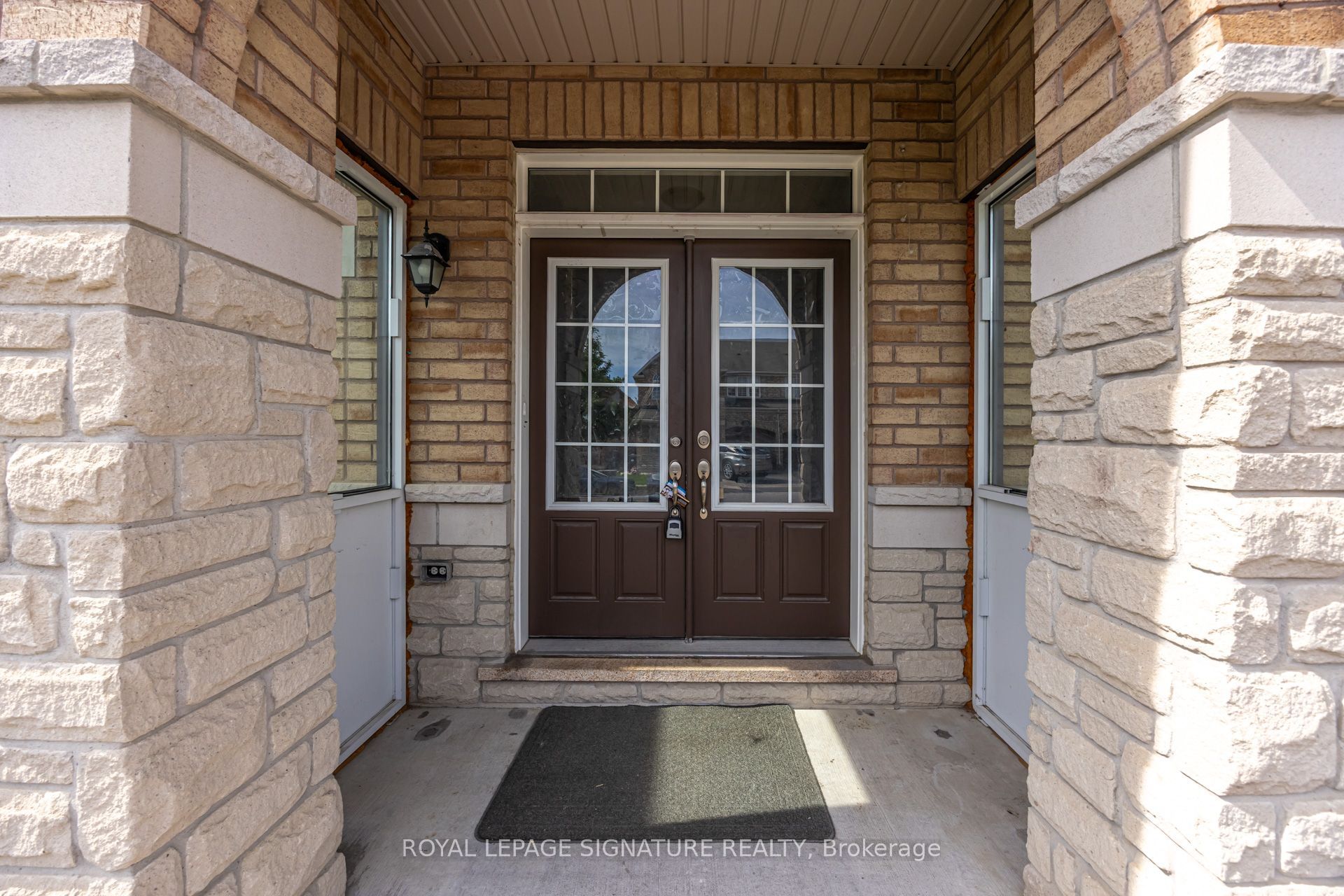 Unit Upper - 42 Daden Oaks Drive, Brampton 4