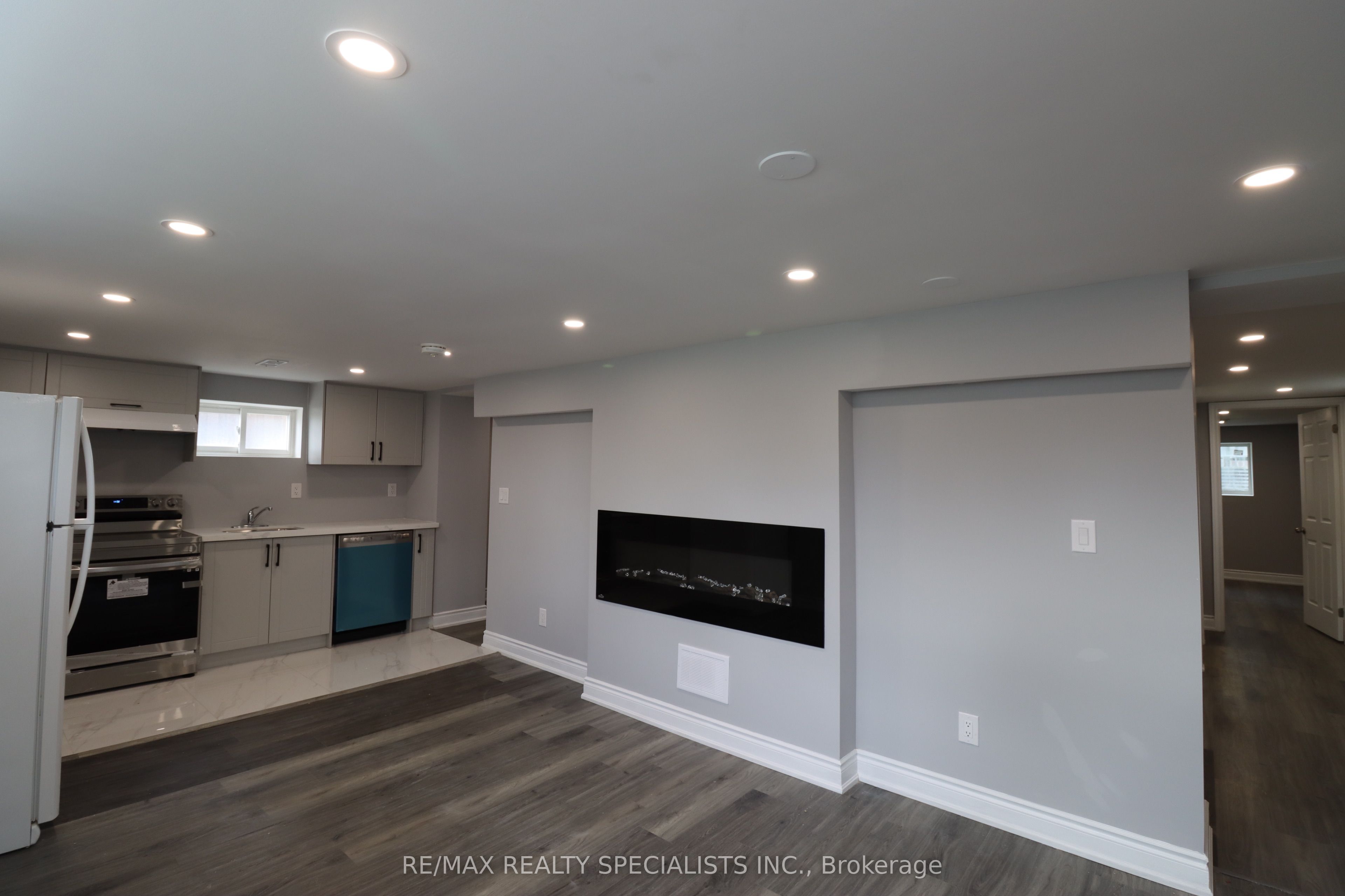 81 Gretna Drive, Brampton 2