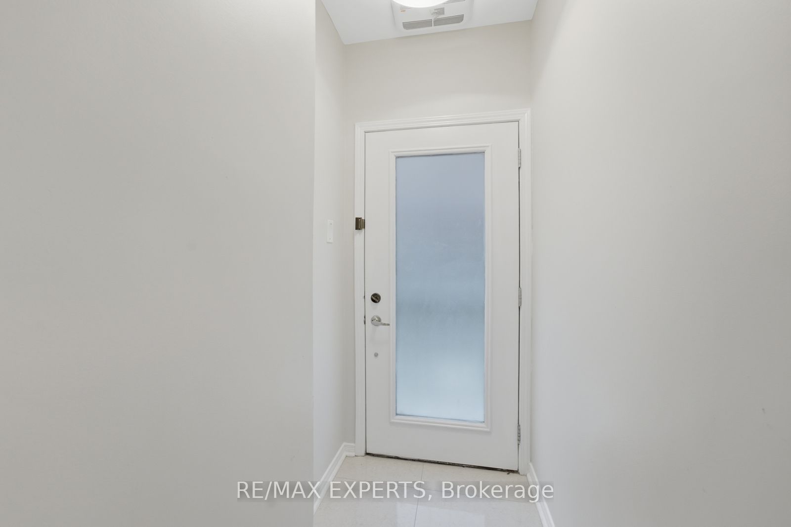 Unit 46 - 68 Winston Park Boulevard, North York 5