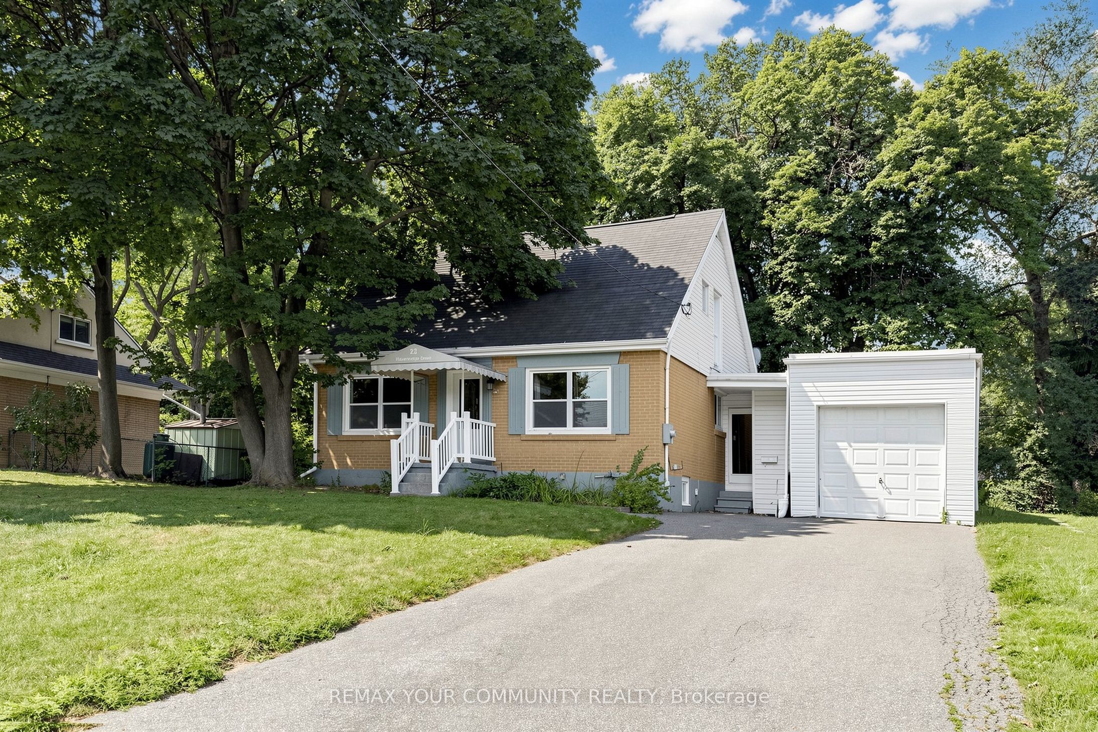 22 HAVENRIDGE Drive, Etobicoke 2