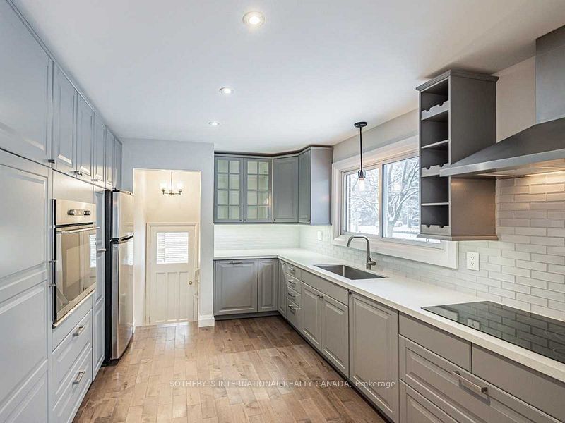 525 Dynes Road, Burlington 3