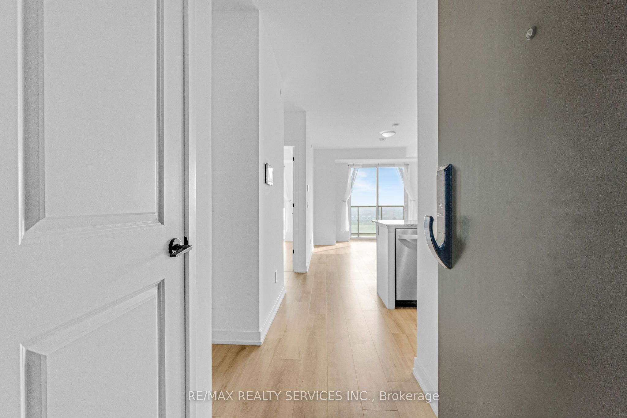 Unit 1206 - 345 Wheat Boom Drive, Oakville 2
