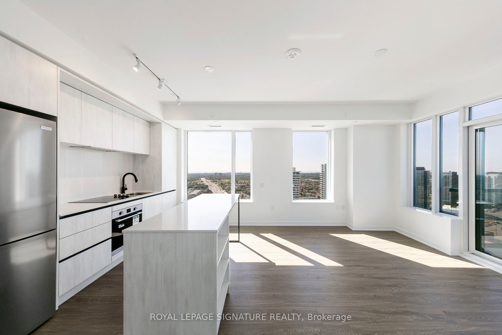 Unit 2404 - 2495 Eglinton Avenue W, Mississauga 3
