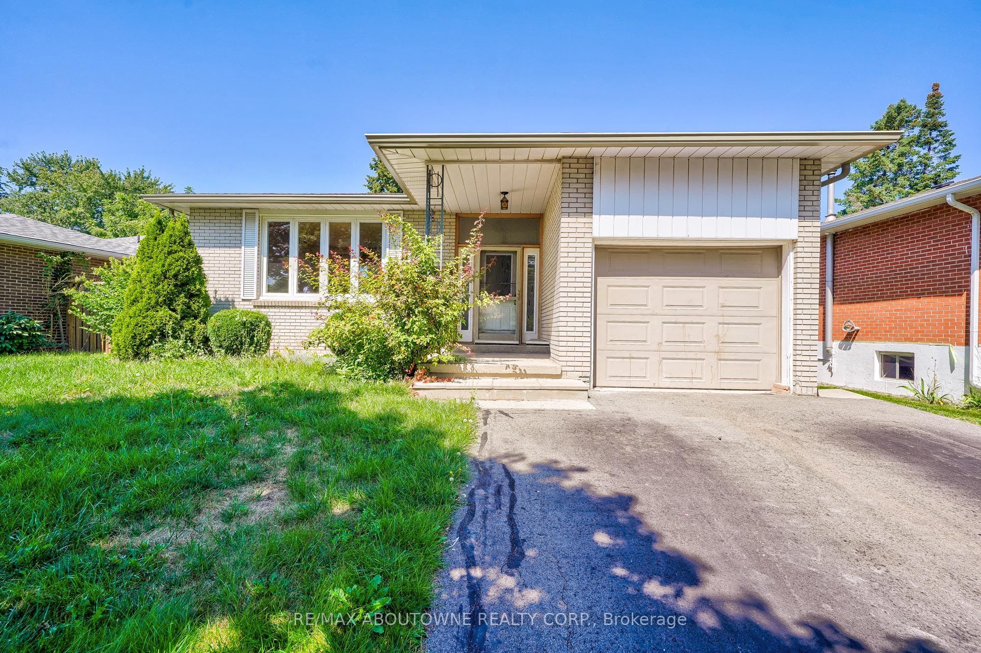 Unit Upper - 4395 Longmoor Drive, Burlington 4