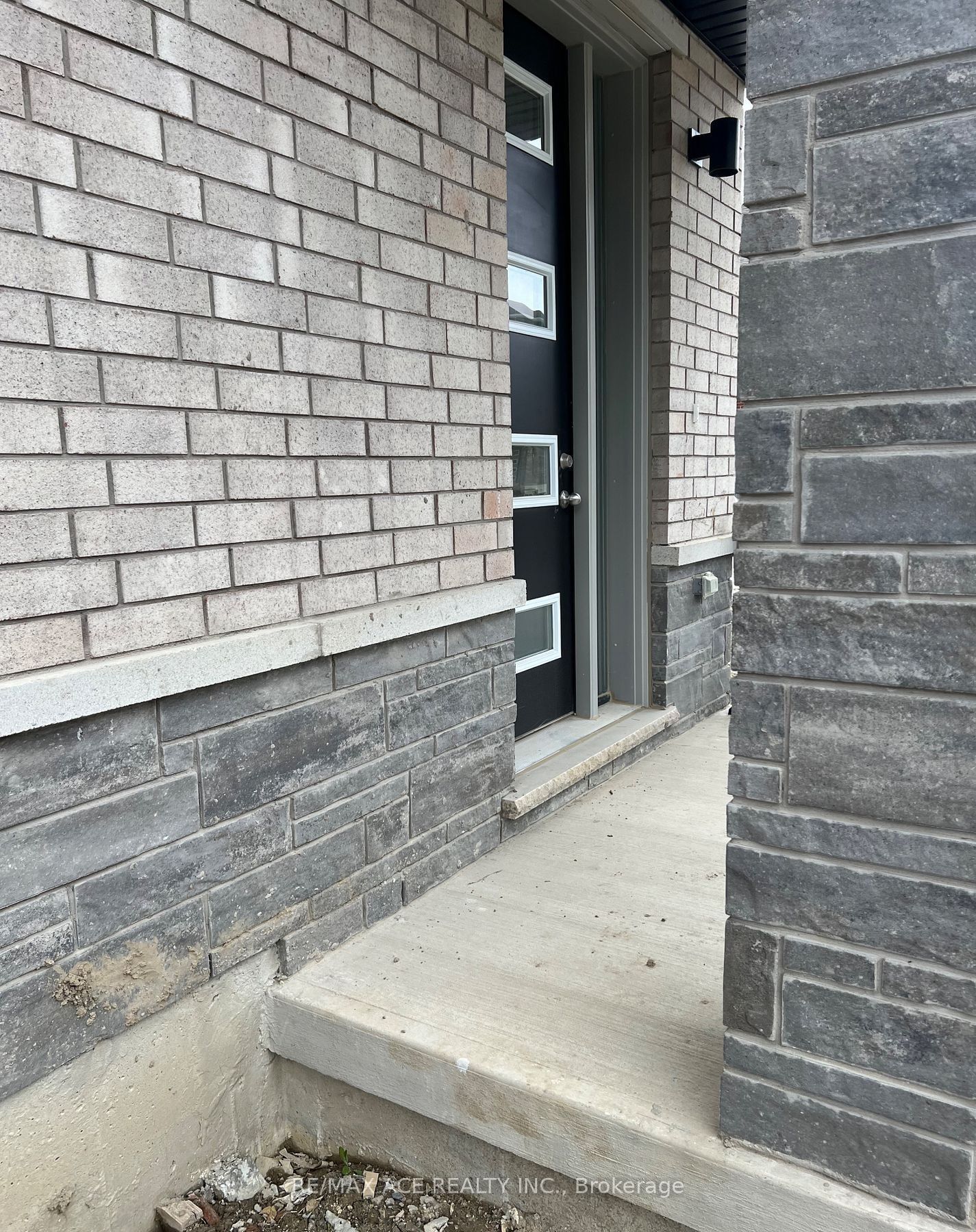 Unit B - 2 Plume Street, Brampton 5