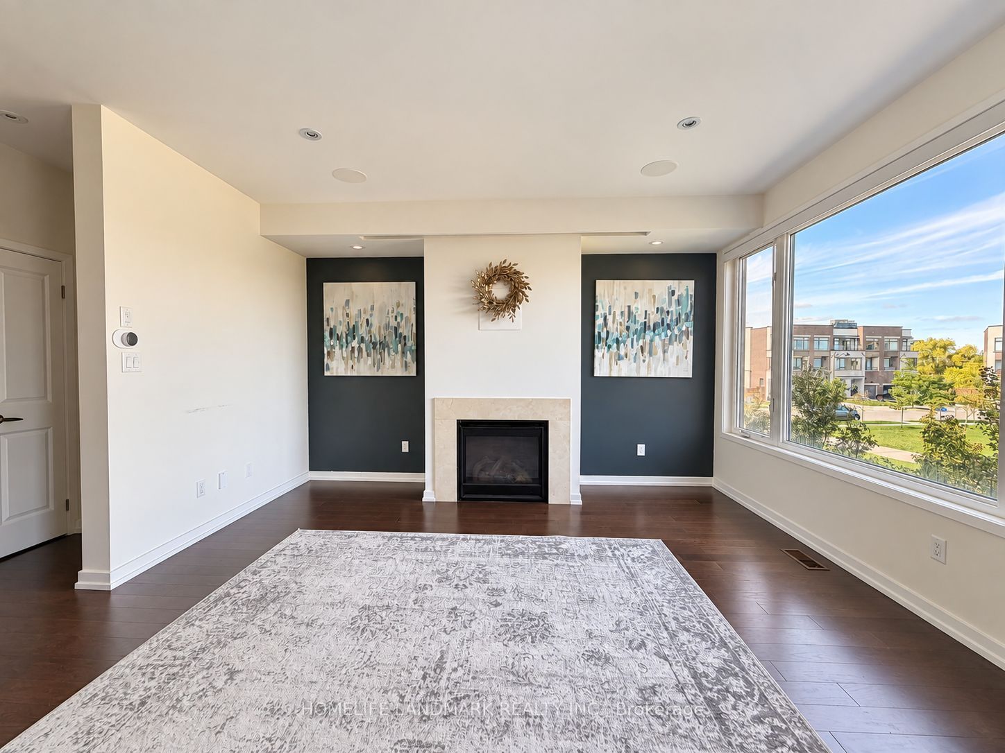 Unit 3 - 211 Squire Crescent, Oakville 3