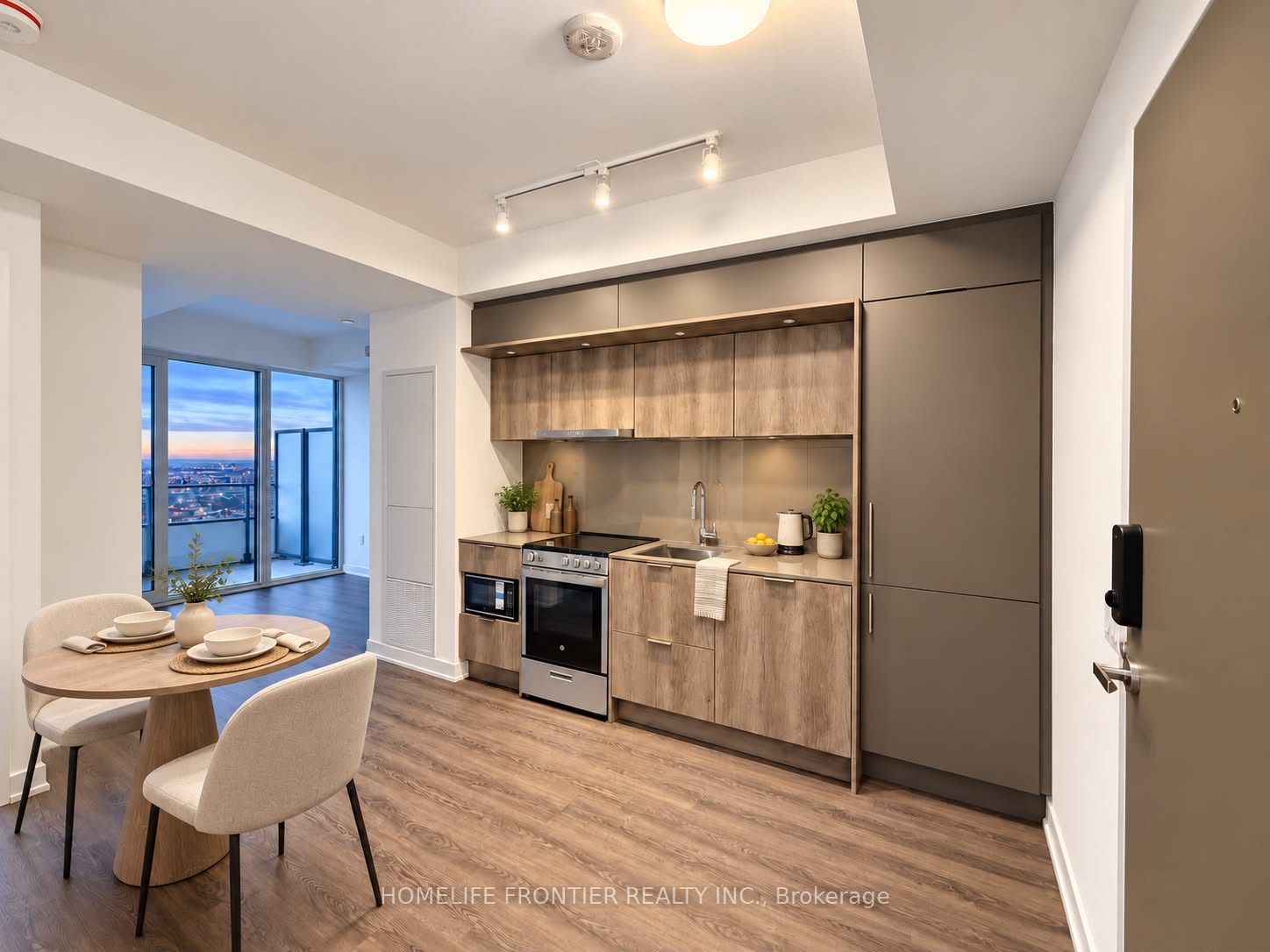 Unit 7303 - 448 Burnhamthorpe Road W, Mississauga 2