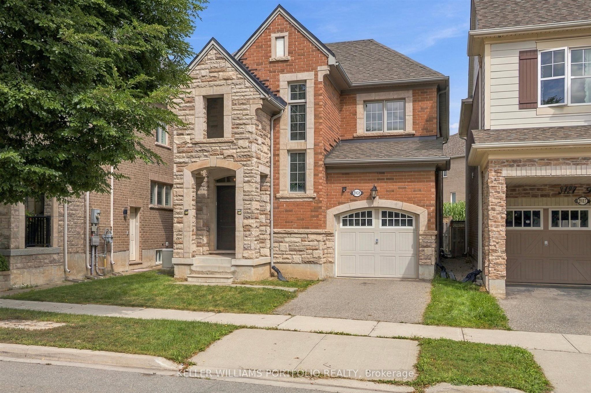 3131 Preserve Drive, Oakville 2