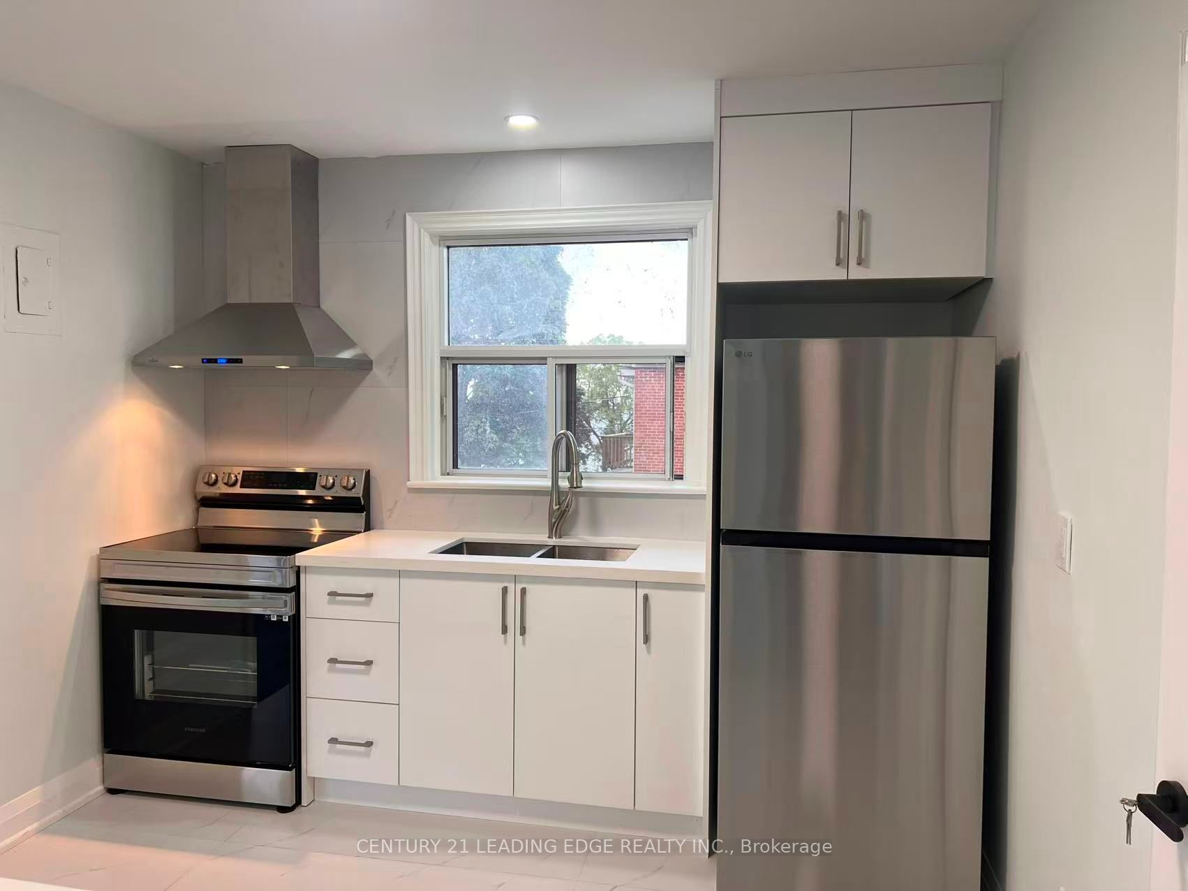 Unit 6 - 2719 Lake Shore Boulevard W, Etobicoke 3