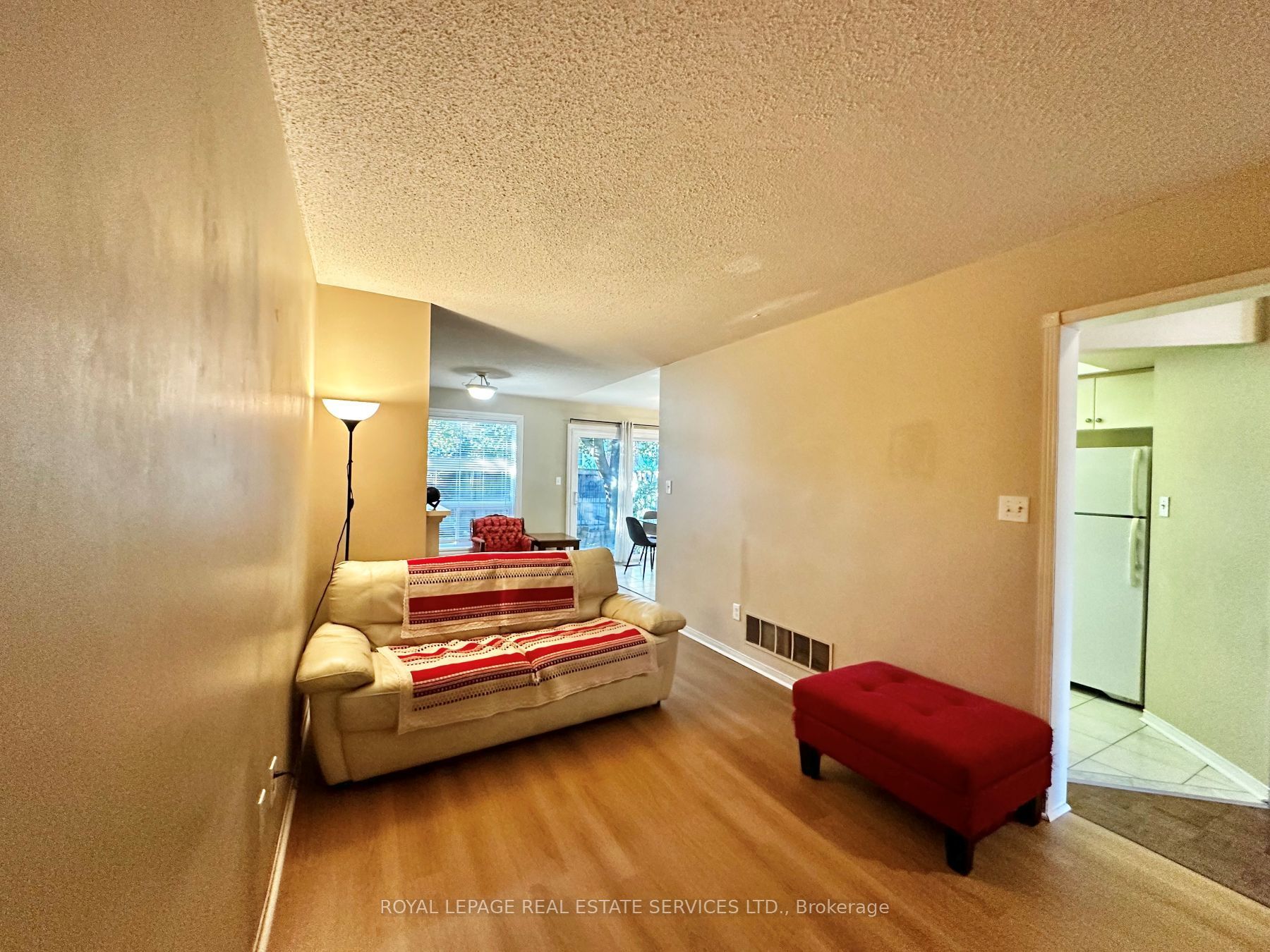 Unit 2 - 455 Apache Court, Mississauga 4