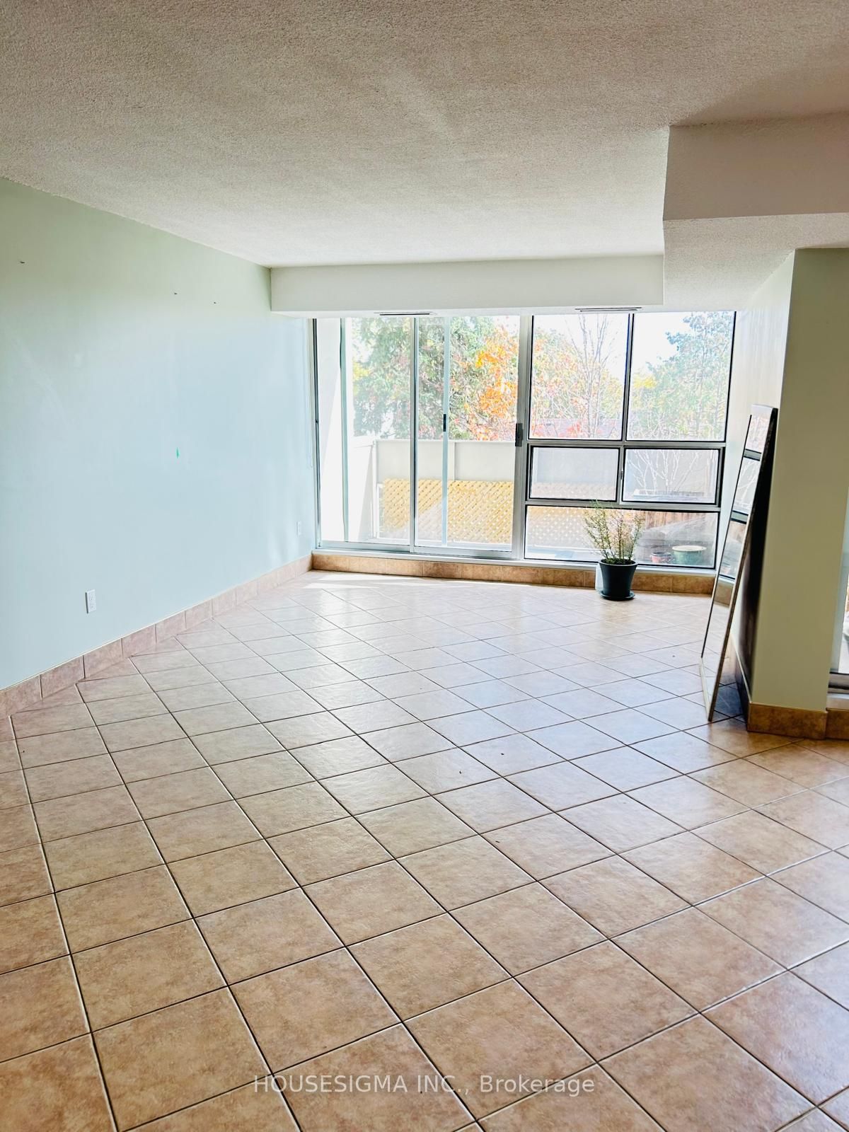 Unit 314 - 1300 Marlborough Court, Oakville 4