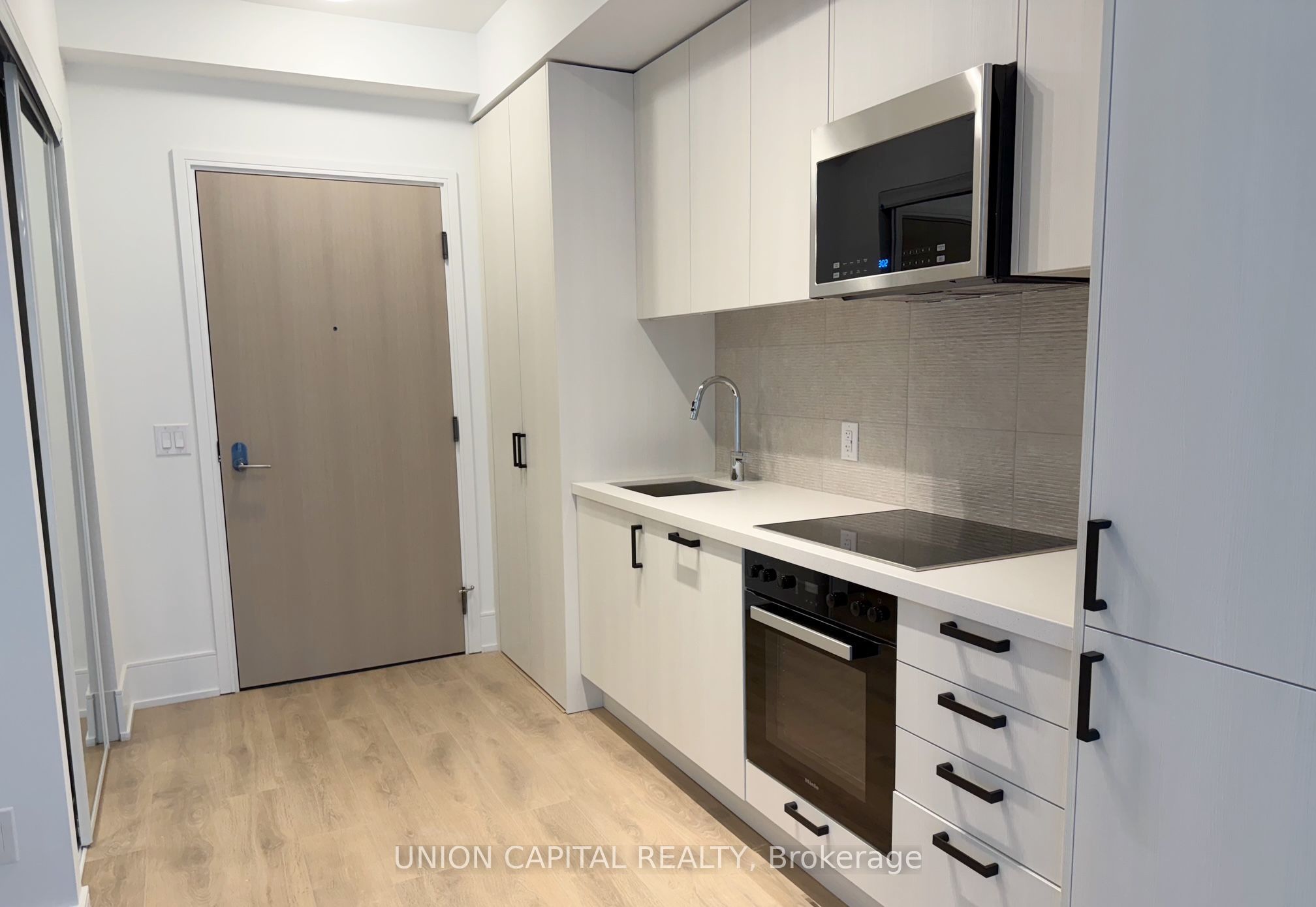 Unit 305 - 2450 Bloor Street, Toronto 4