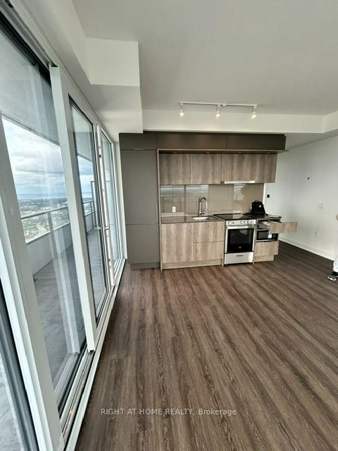 Unit 6205 - 448 Burnhamthorpe Rd Road W, Mississauga 5