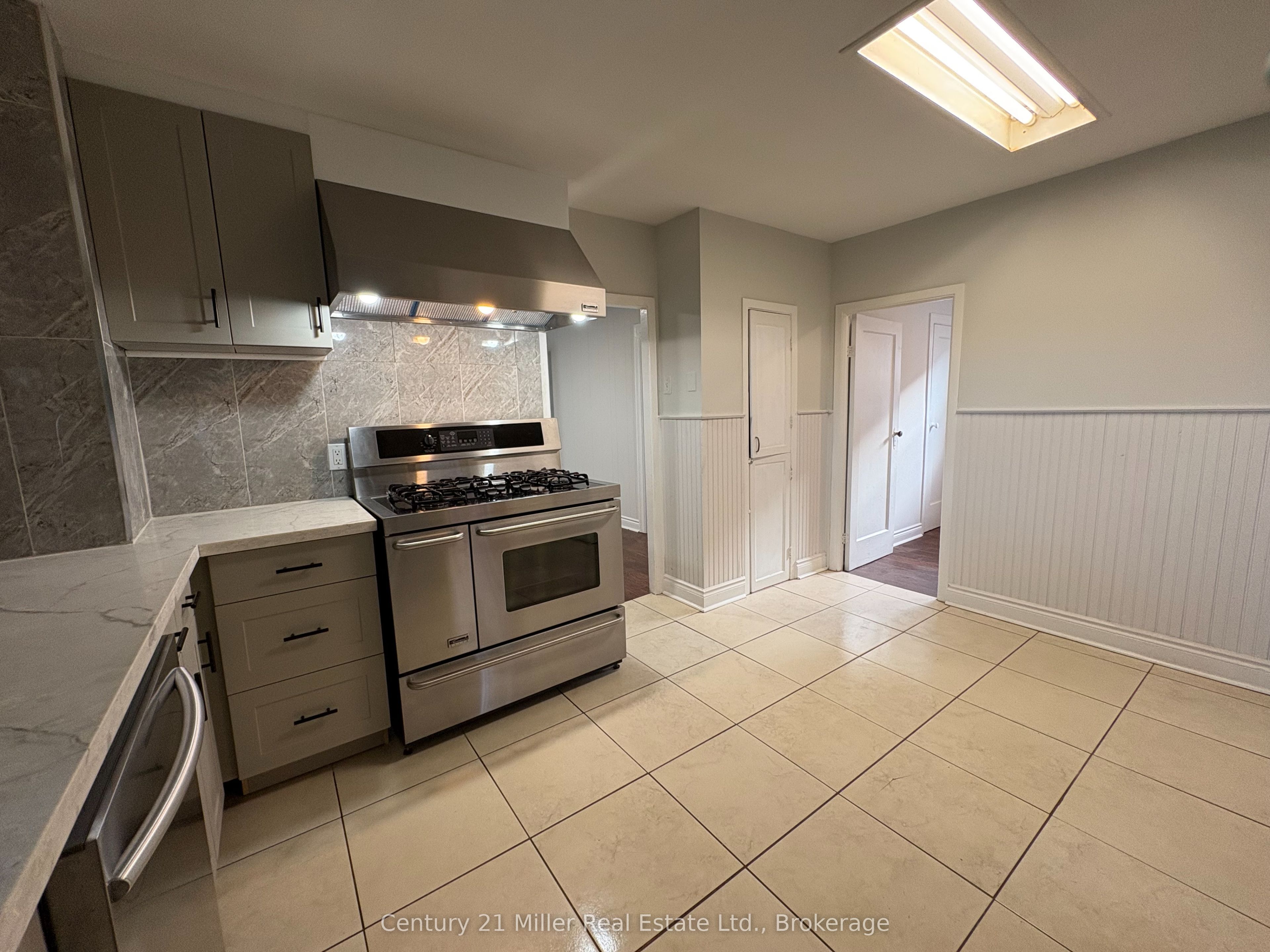 961 Ninth Street, Mississauga 5
