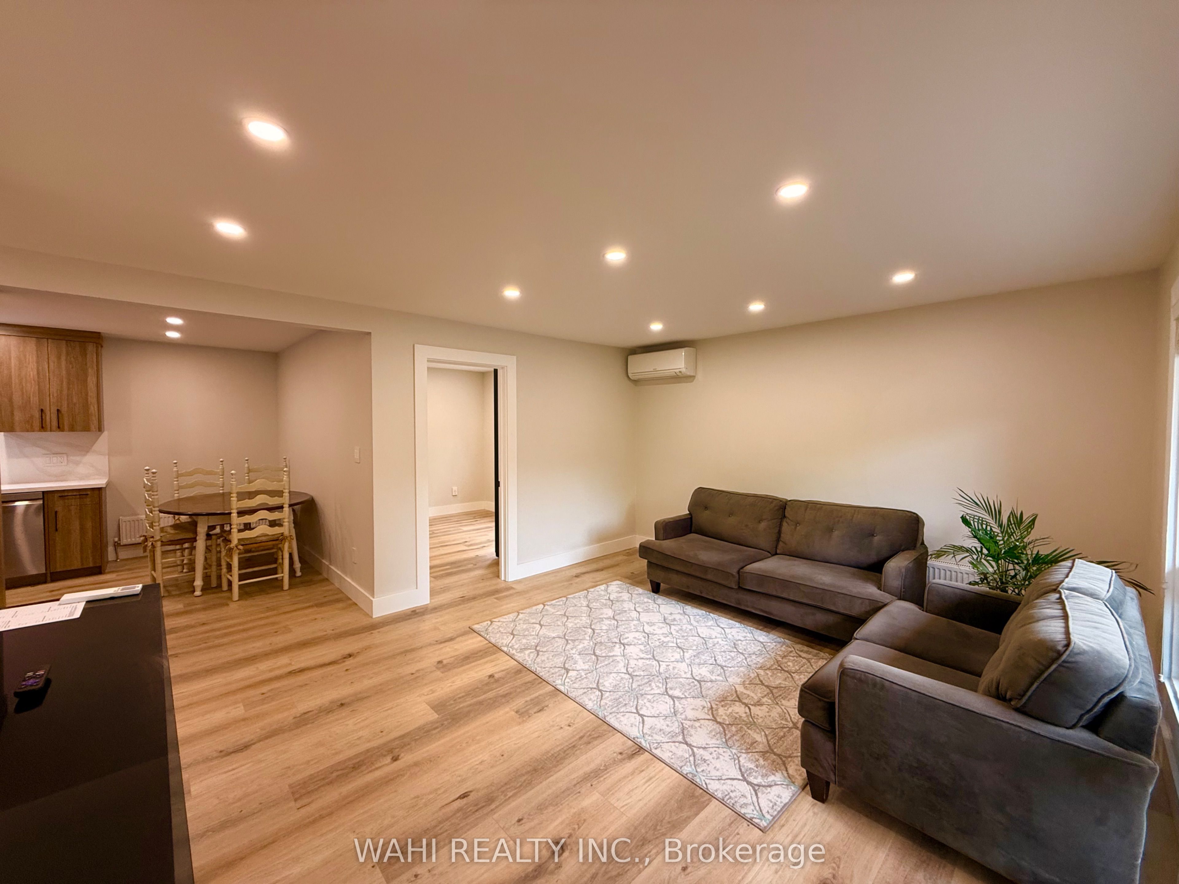 Unit UNIT 2 - 24 Lloyd George Avenue, Etobicoke 4