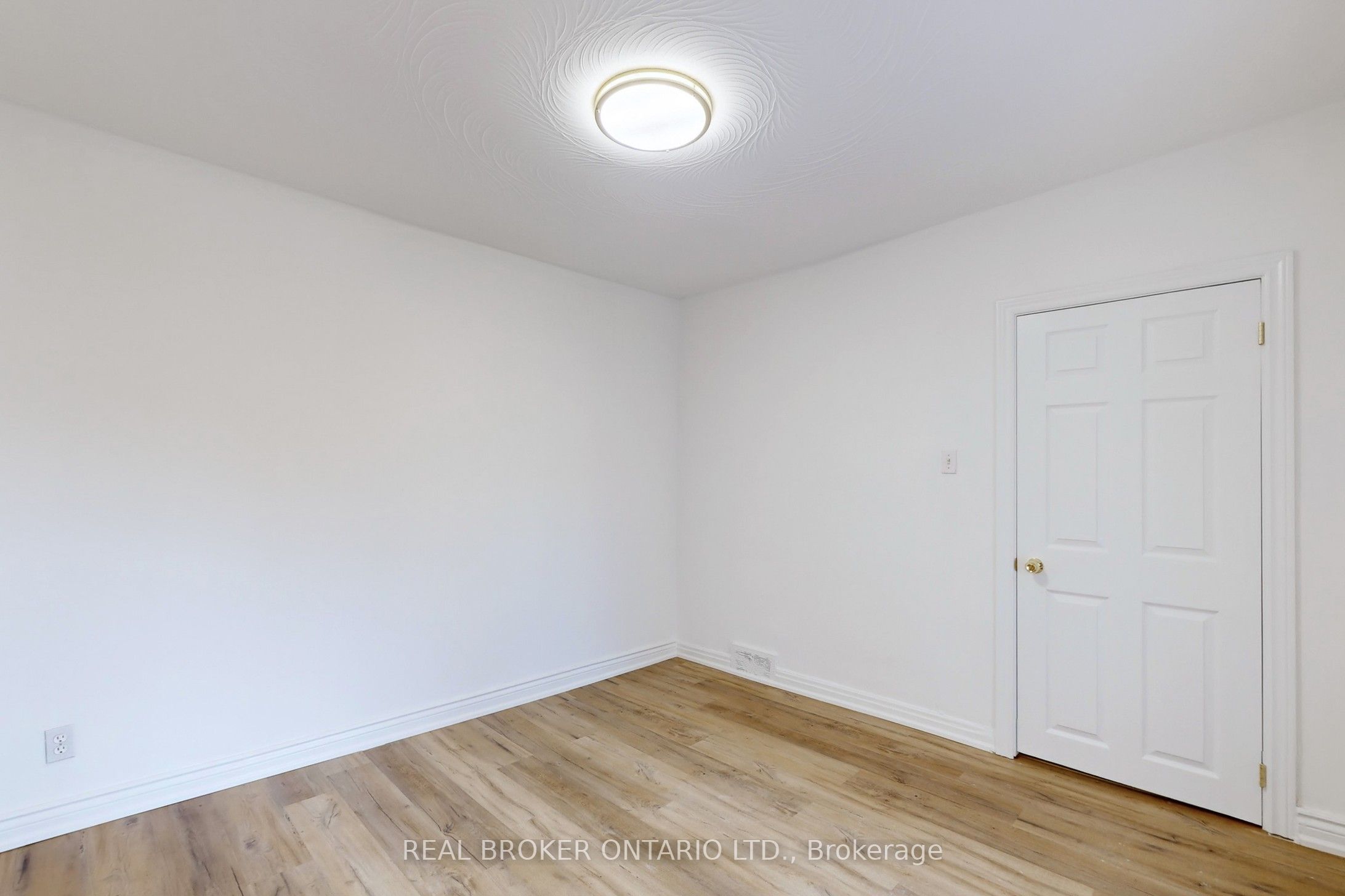 Unit Main - 102 Bowie Avenue, Toronto 5