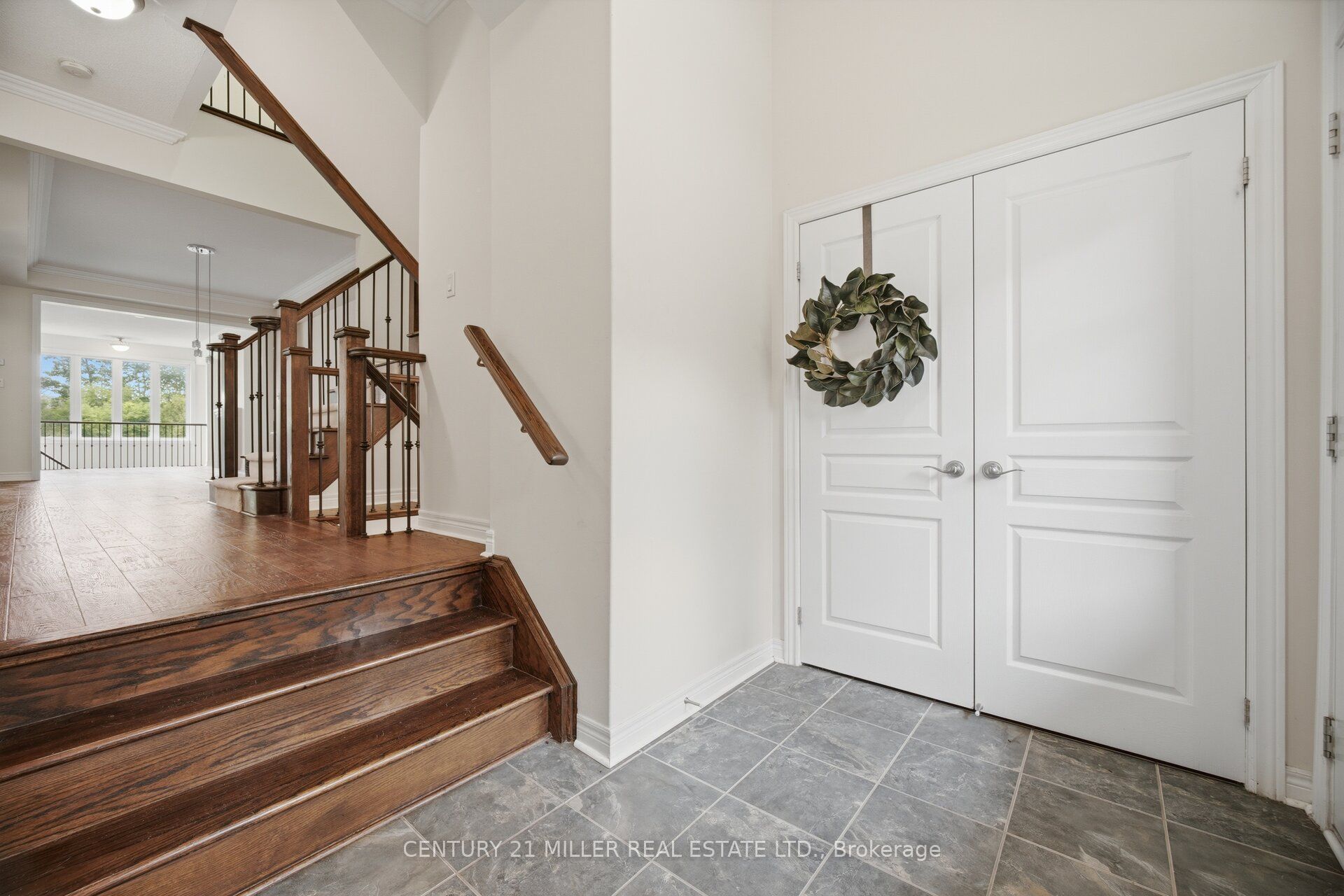 2455 Village Common, Oakville 5