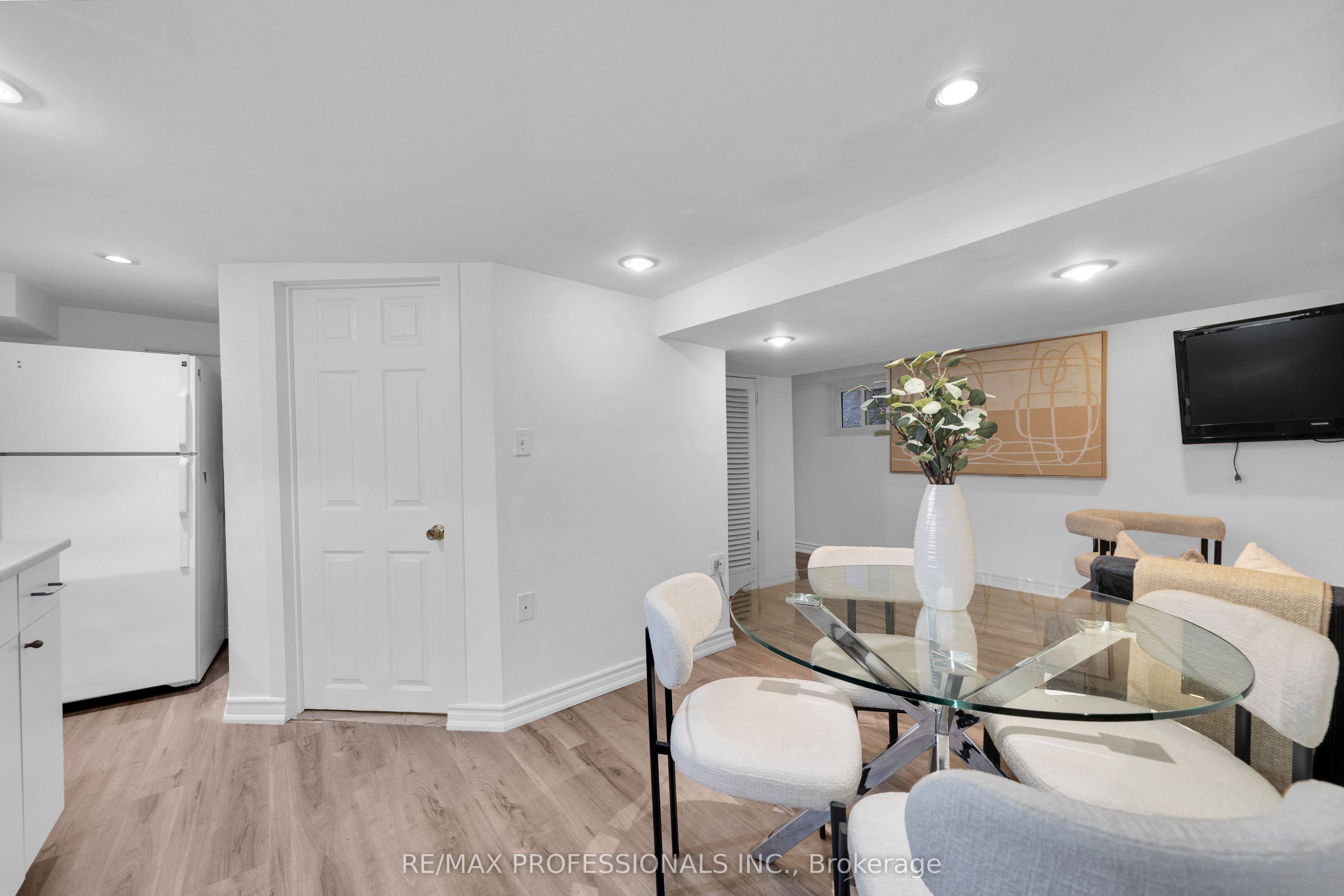 Unit LOWER - 176 Sixth Street, Etobicoke 4