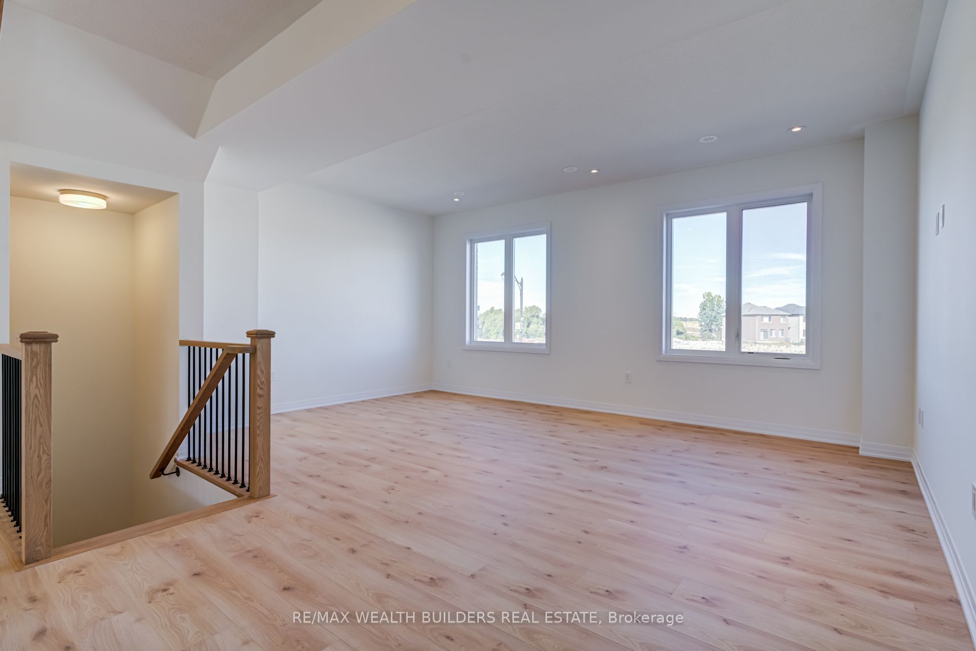 6 Thornbird Crescent, Brampton 4
