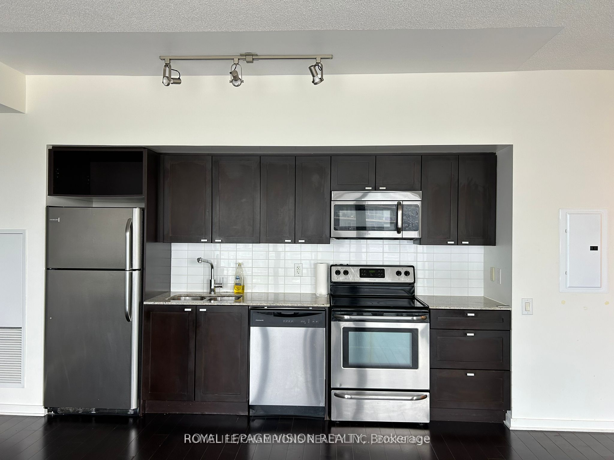 Unit 2016 - 105 The Queensway, Toronto 3