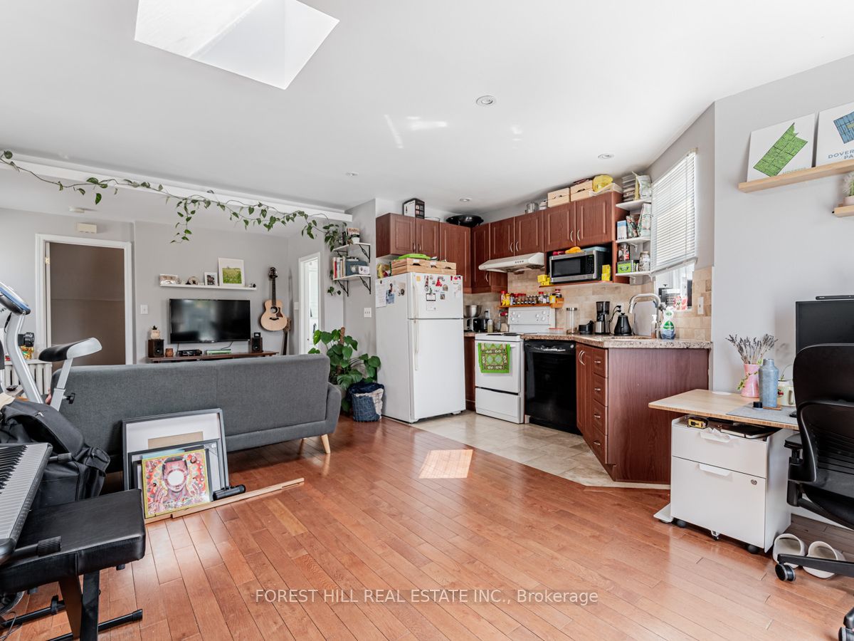 Unit 3 - 12 Salem Avenue, Toronto 4