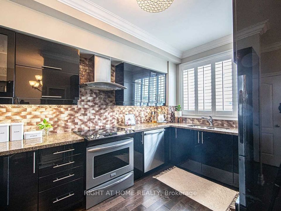 2468 Scholars Common, Burlington 3
