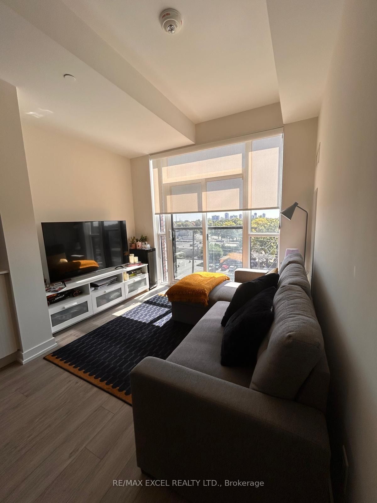 Unit 606 - 2300 St. Clair Avenue W, Toronto 4
