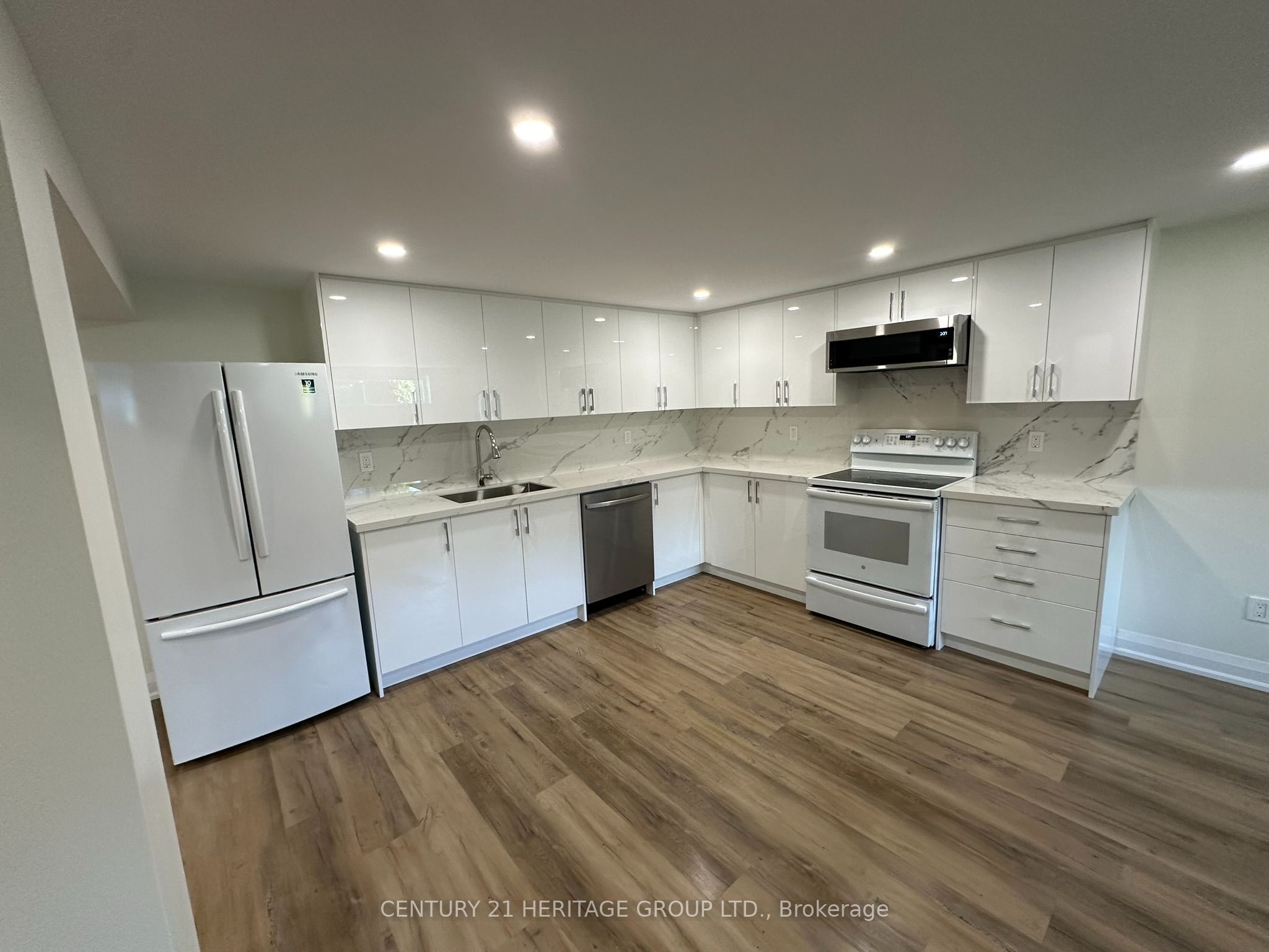 Unit Basement - 49 Larstone Avenue, Etobicoke 3