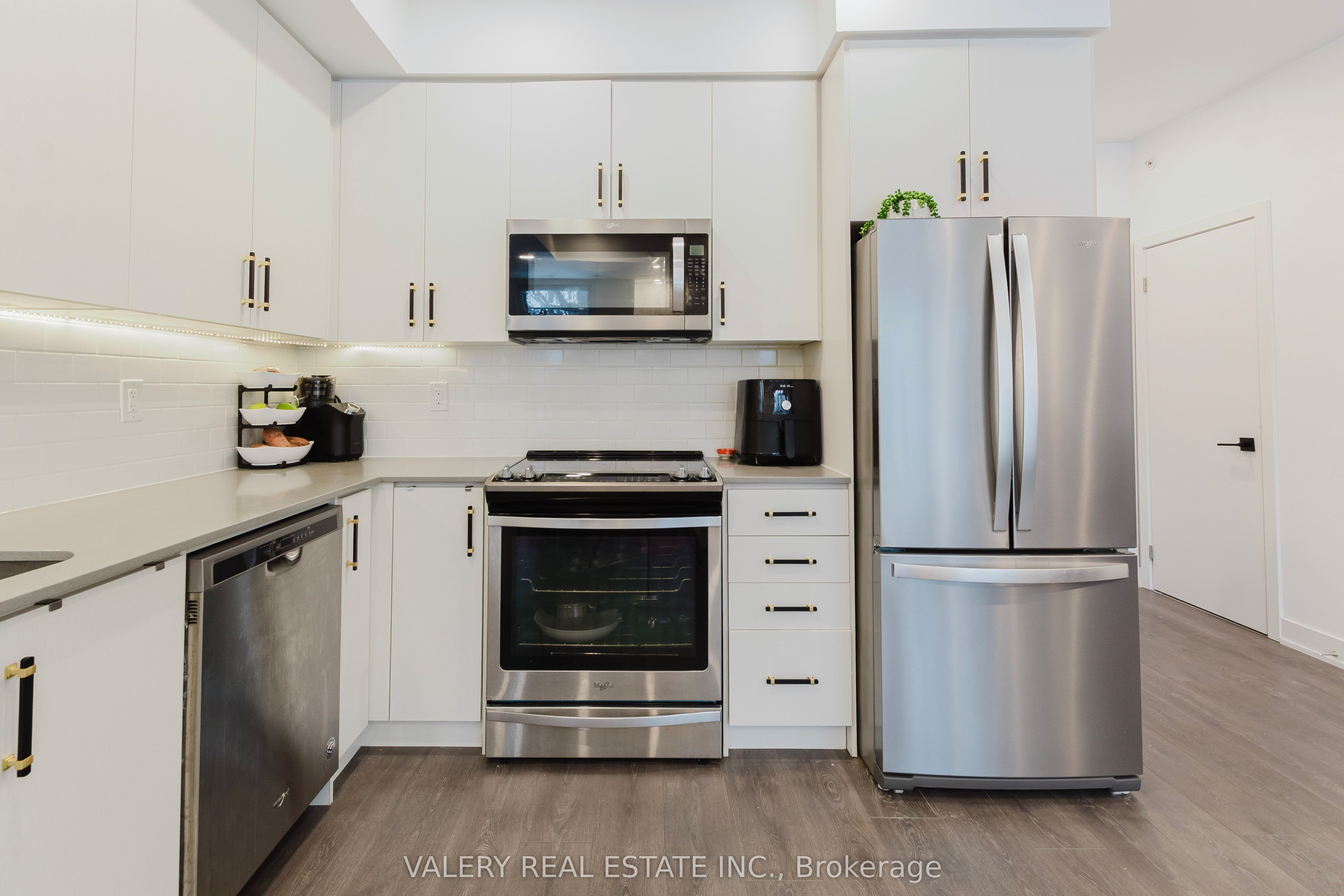 Unit 16 - 3492 Widdicombe Way, Mississauga 3