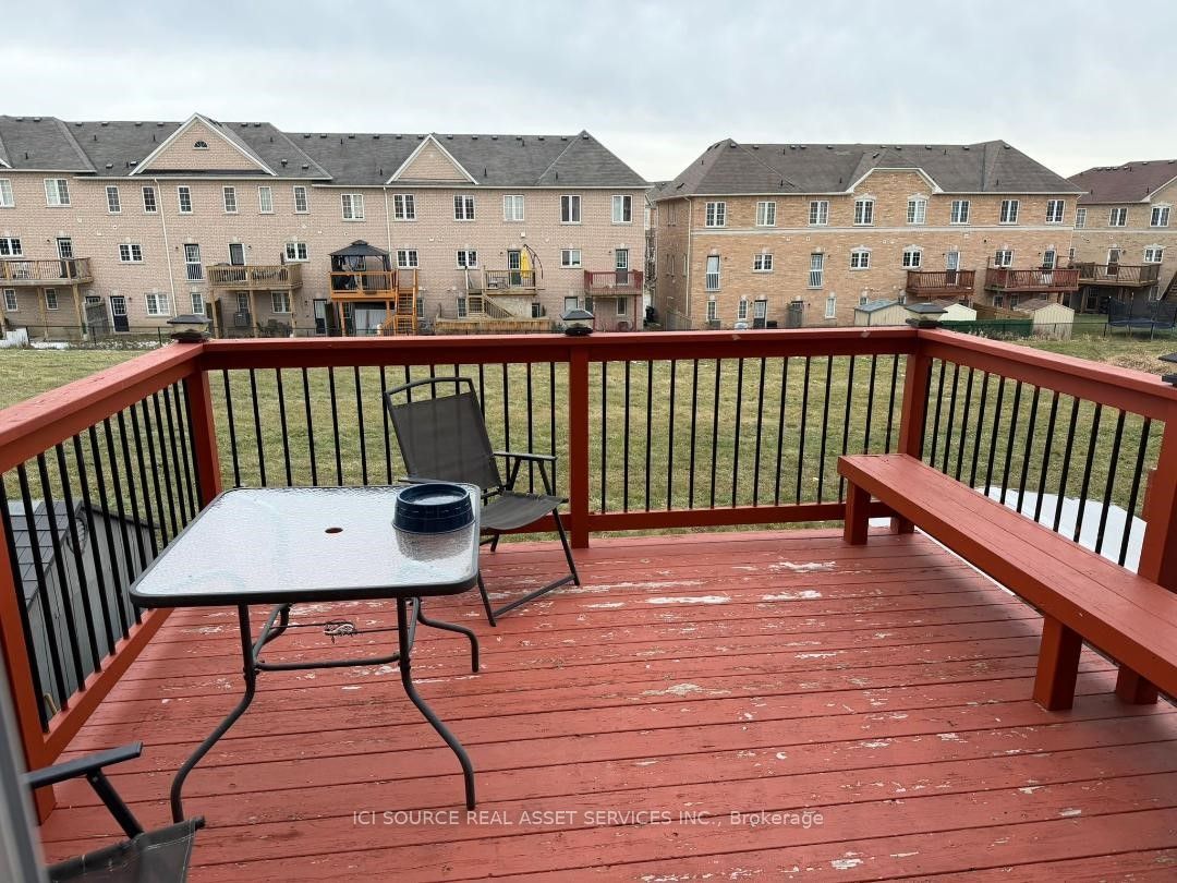 Unit Upper - 26 Pefferlaw Circle, Brampton 3