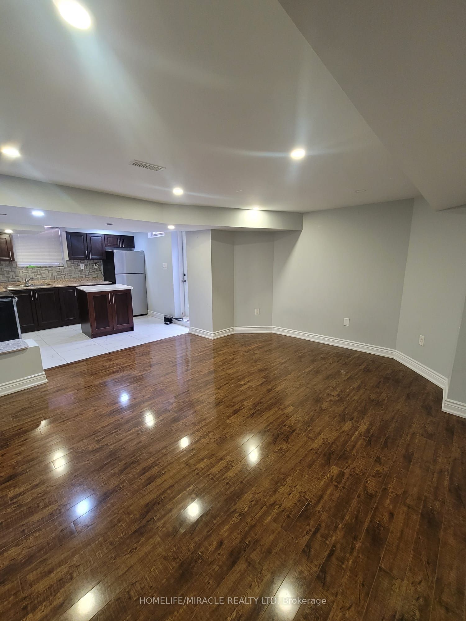 25 Browley Drive, Brampton 5