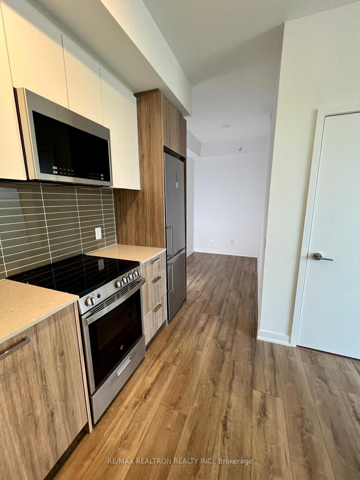 Unit 604 - 1787 St Clair Avenue W, Toronto 5