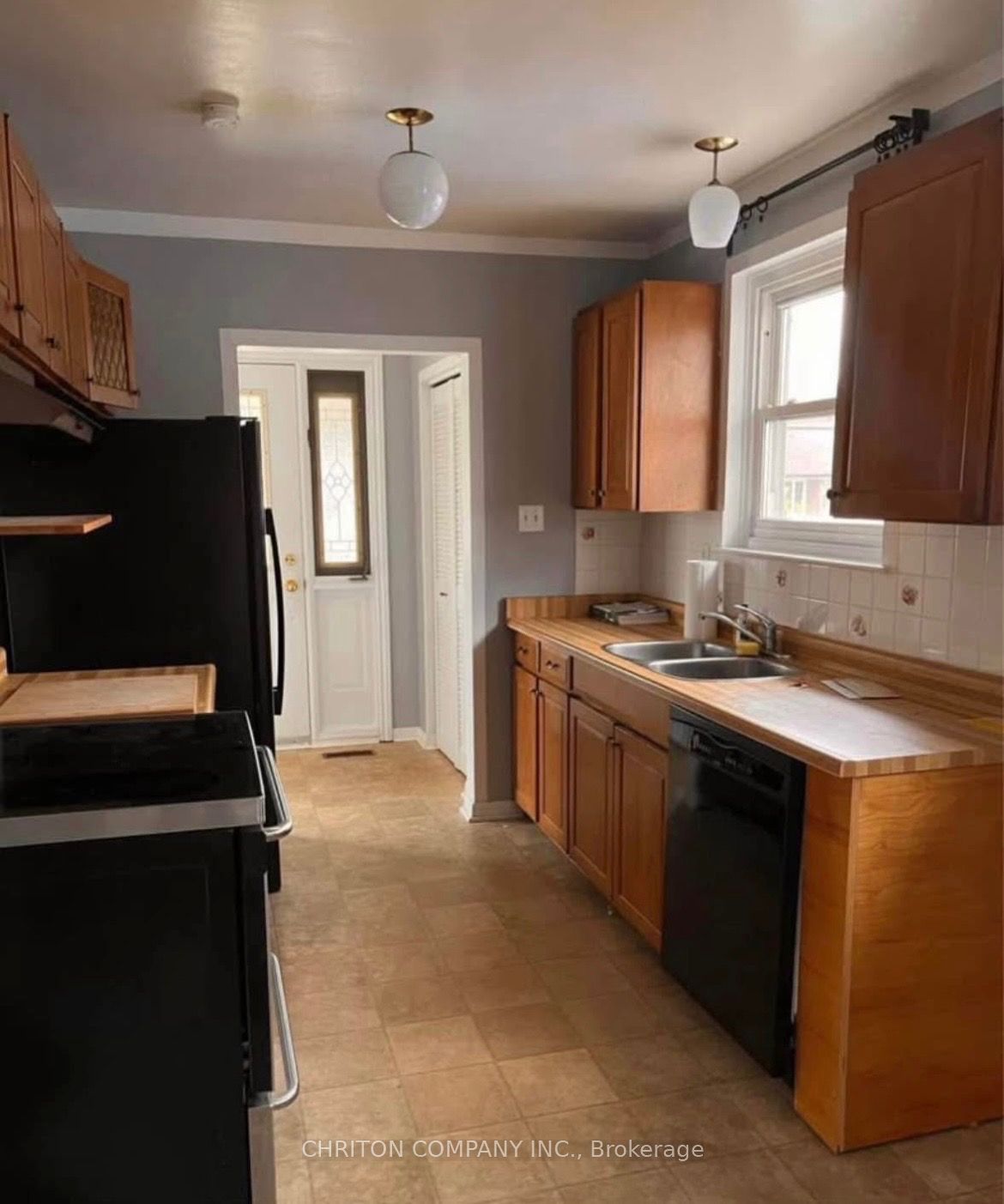 Unit Upper - 566 Chantenay Drive, Mississauga 2