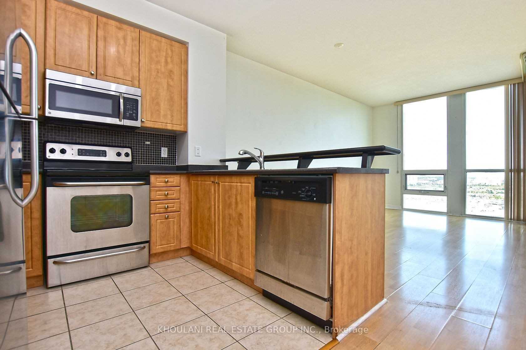 Unit 2201 - 220 Burnhamthorpe Road, Mississauga 3