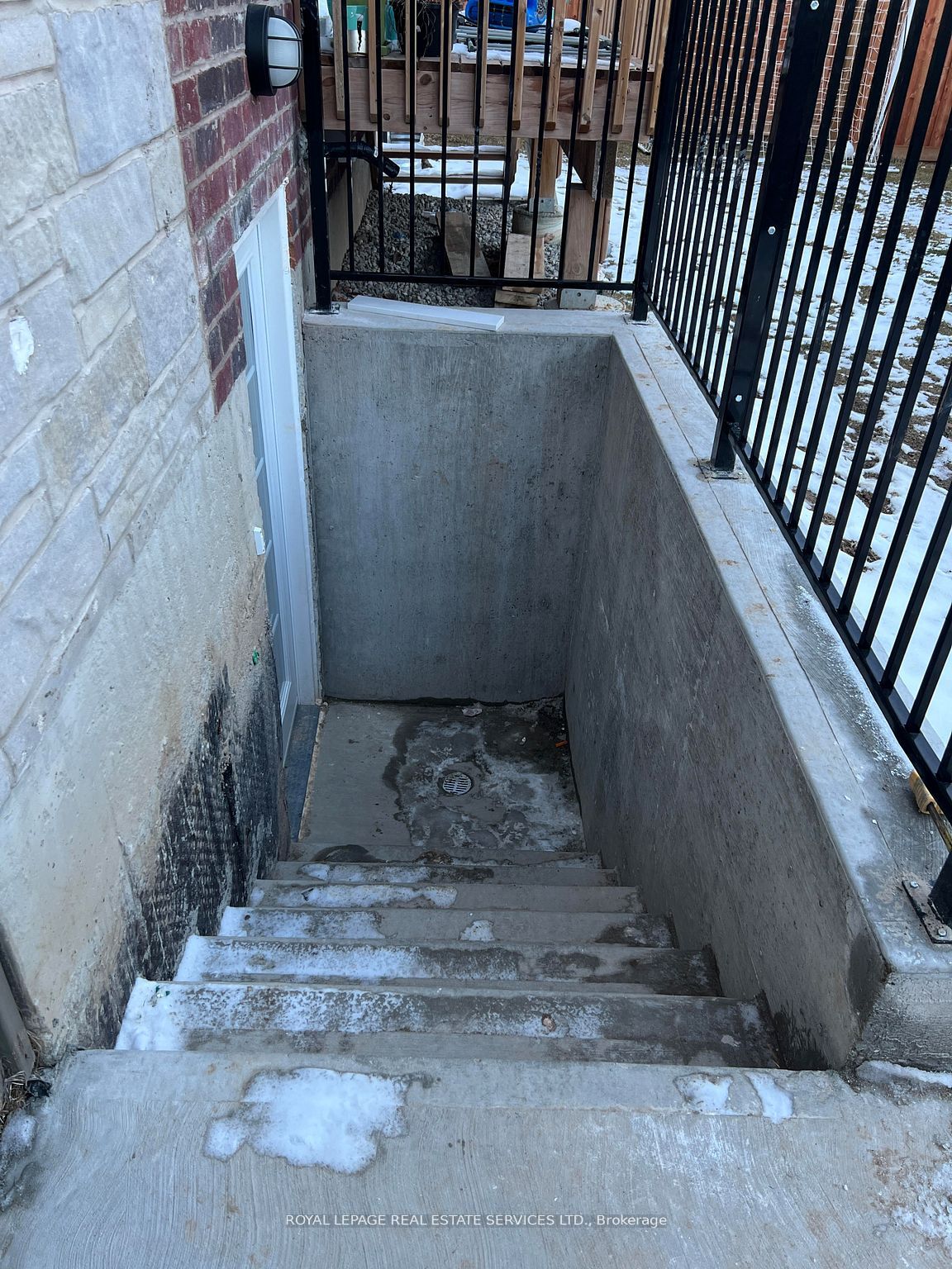 506 Kennedy Circle W, Milton 4