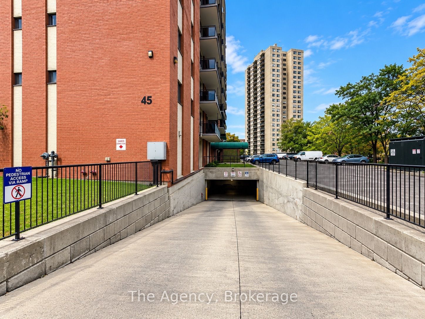 Unit 609 - 45 Paisley Boulevard W, Mississauga 3