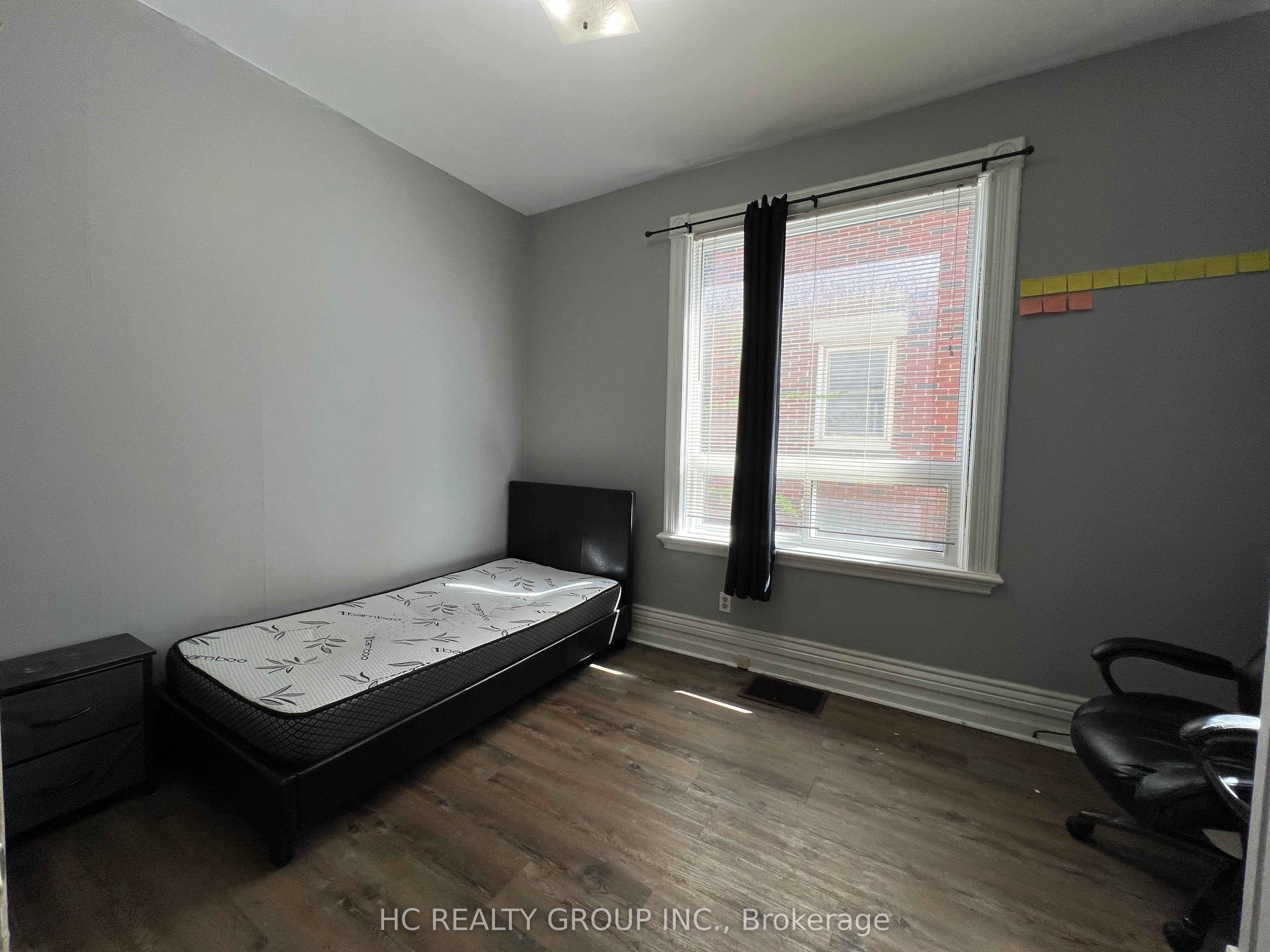 Unit Main Floor Unit - 416 Oxford Street E, London 5