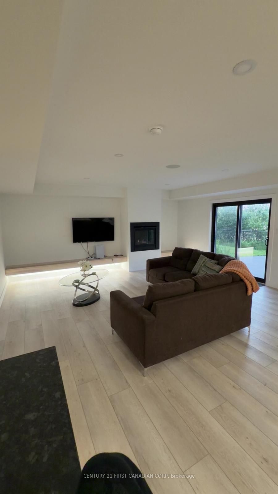 Unit B - 2573 Bridgehaven Drive, London 4