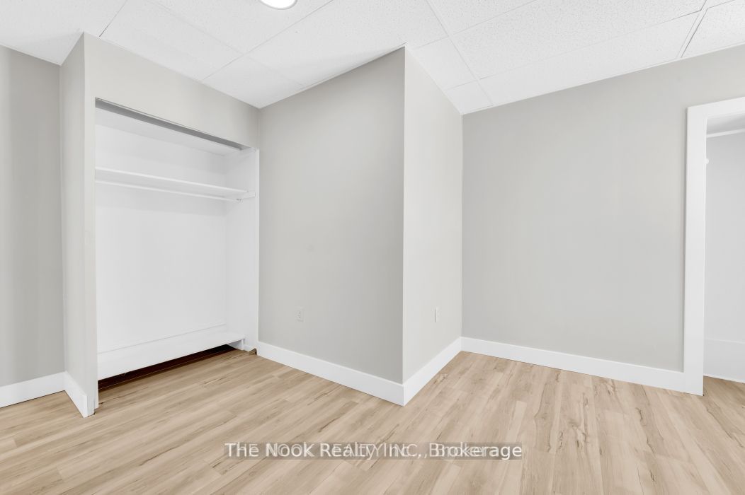 243 Bridge Street E, Belleville 5