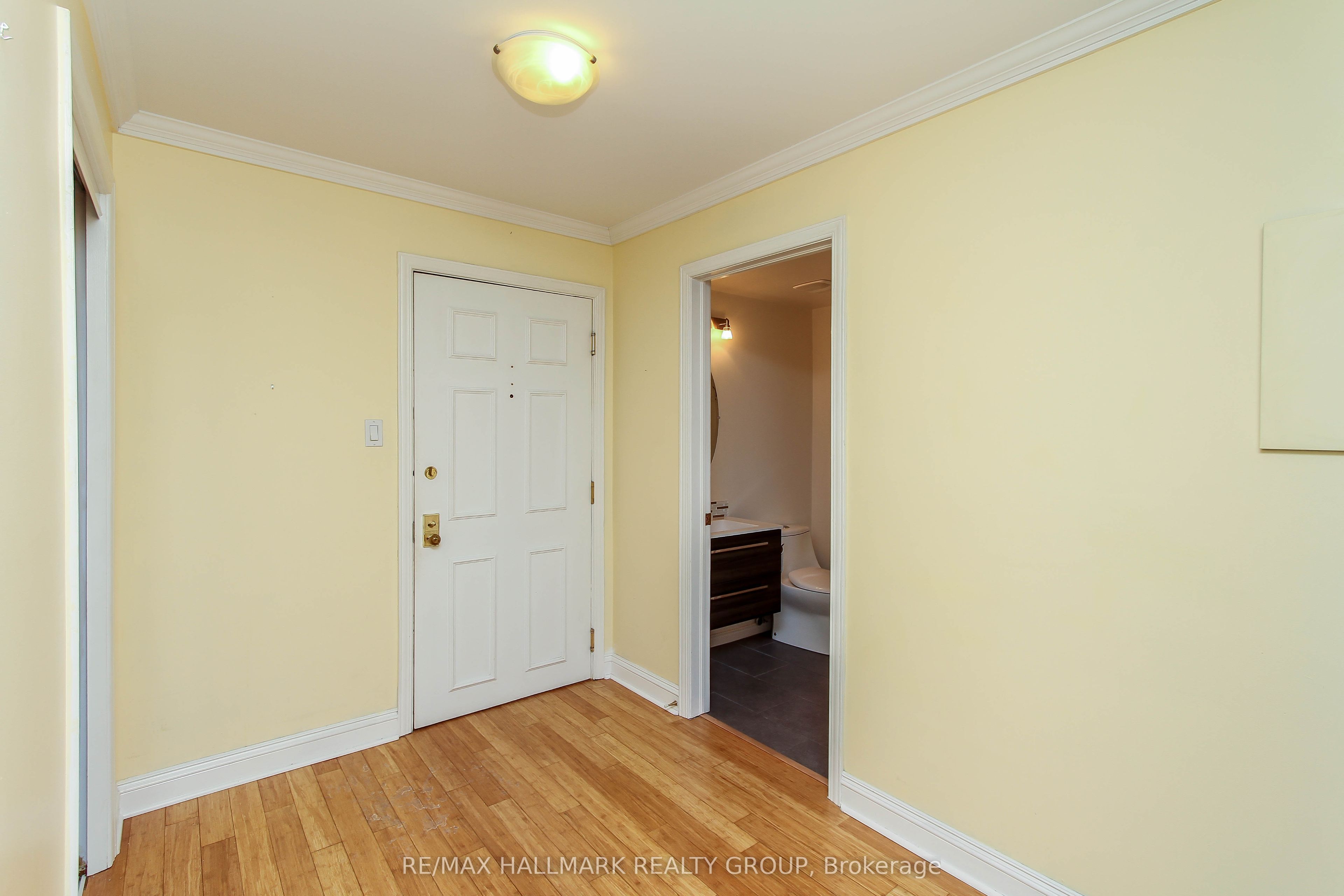 Unit 201 - 222 Bruyere Street, Ottawa 5