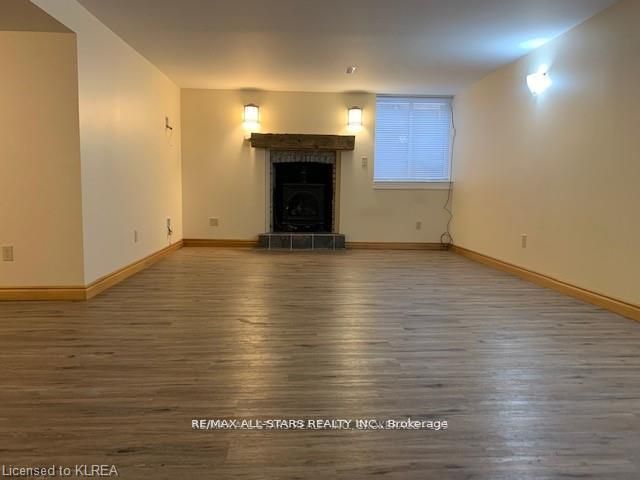 Unit LOWER - 12 PARKWAY Avenue, Kawartha Lakes 2