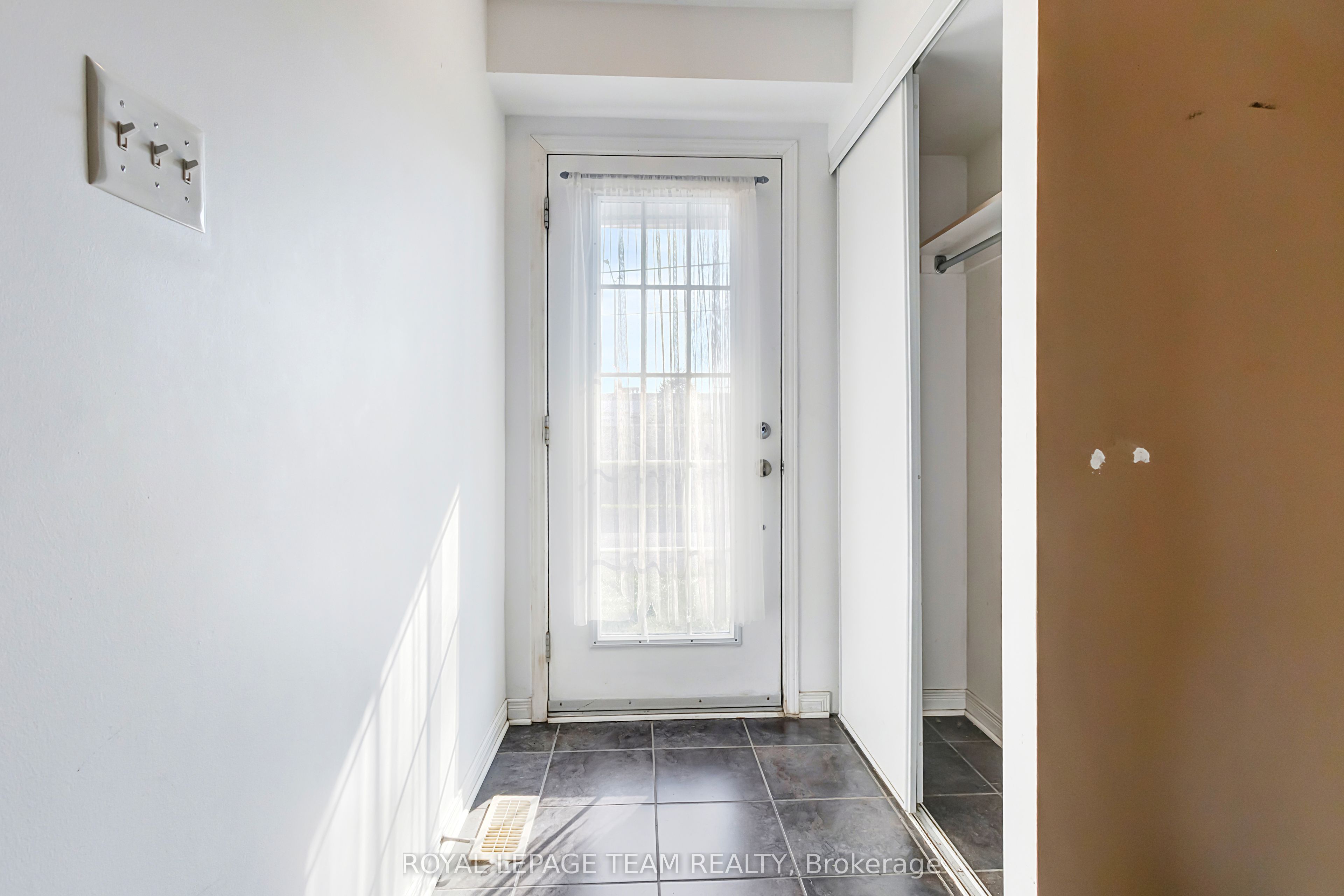 566 Simran Private, Nepean 3