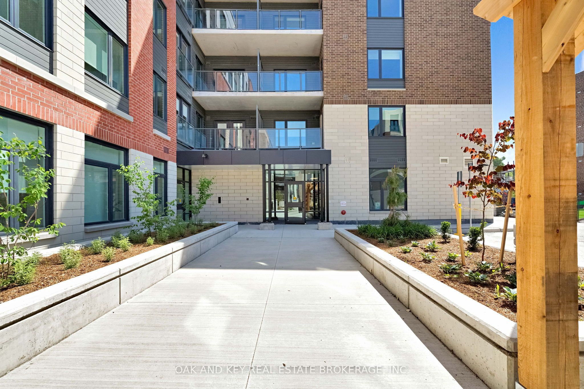 Unit 101 - 385 Hill Street, London 4