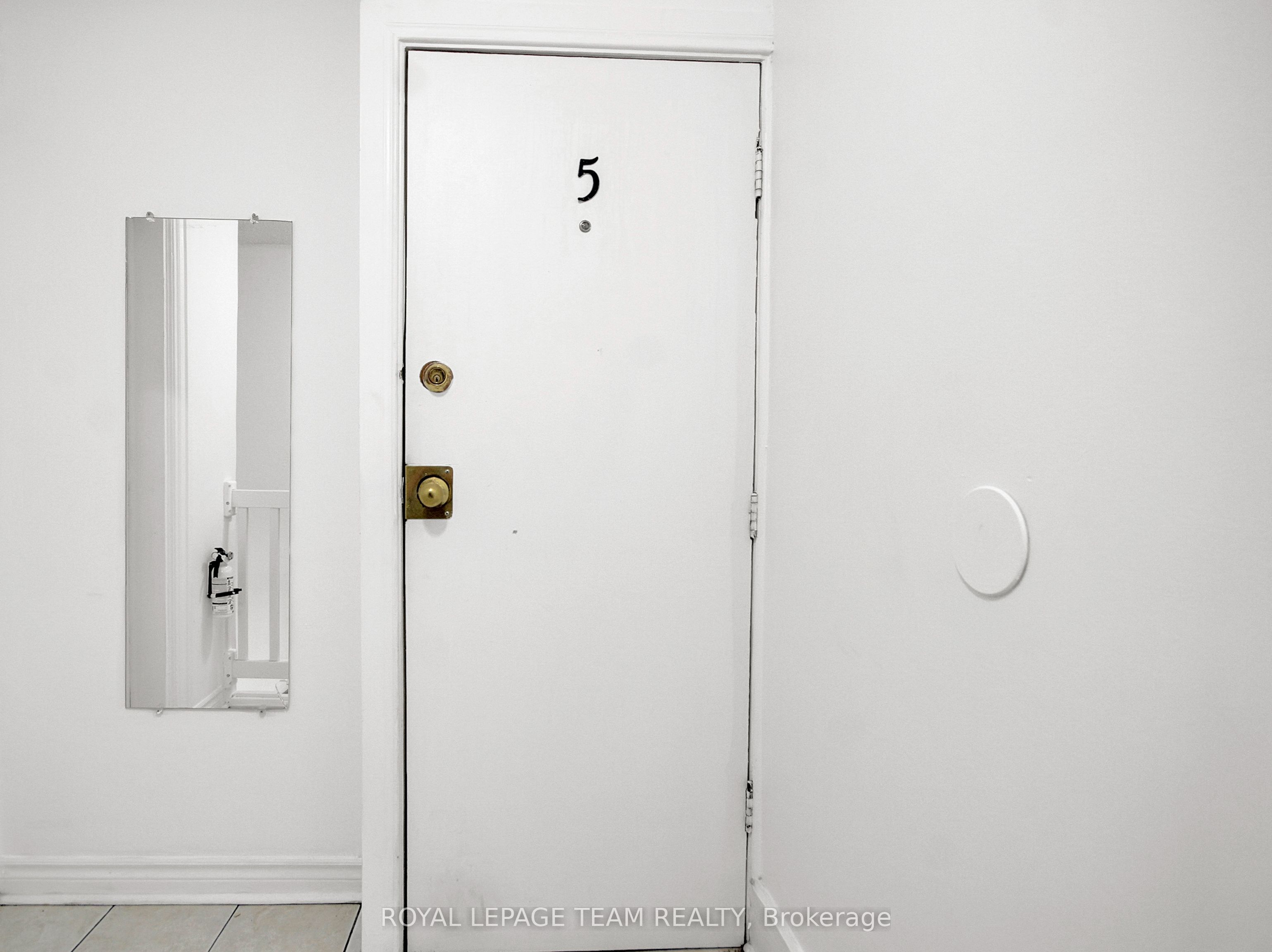 Unit 5 - 4 Eccles Street, Ottawa 5