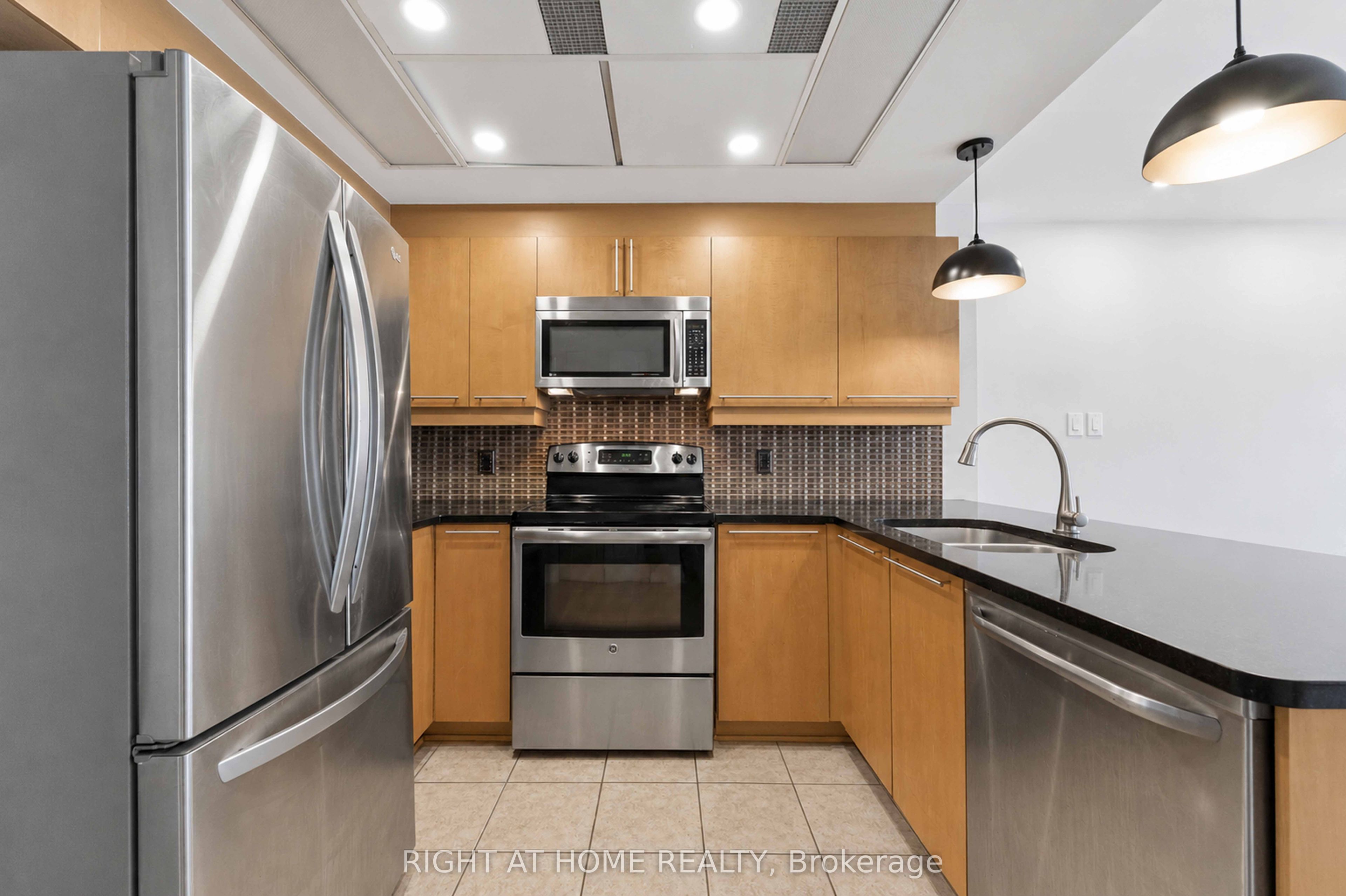 Unit 1009 - 134 York Street, Ottawa 2