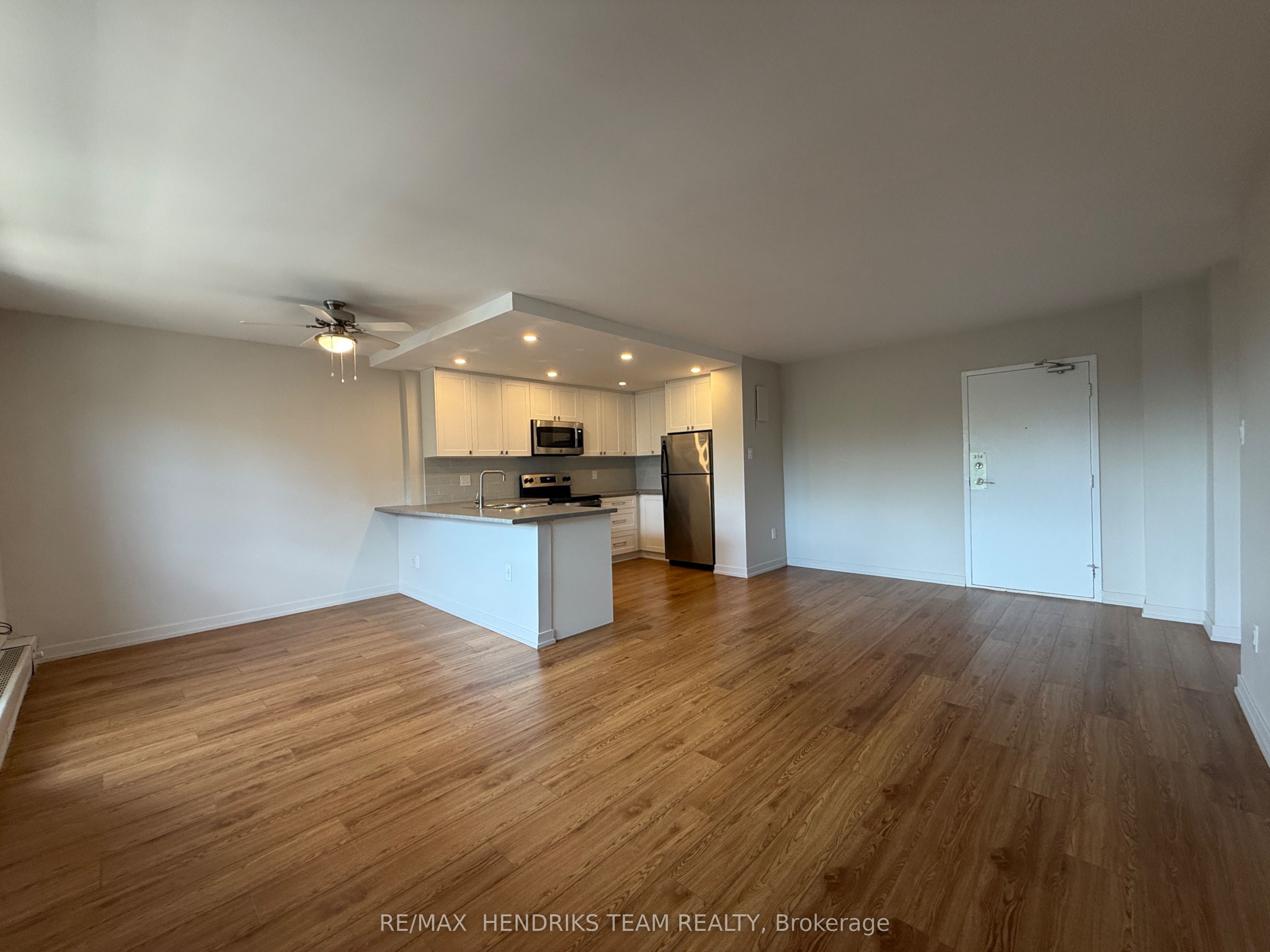 Unit 314 - 158 Fitch Street, Welland 4