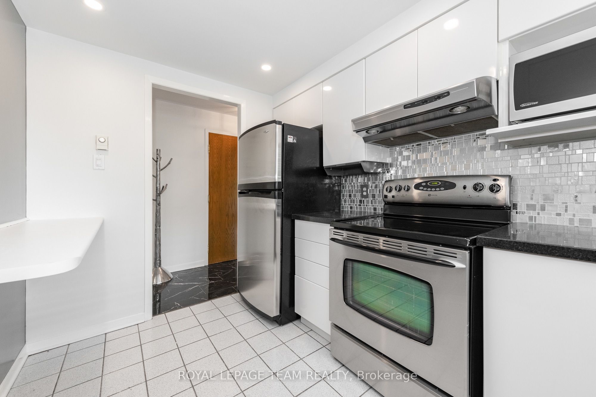 Unit 105 - 939 NORTH RIVER Road, Ottawa 5
