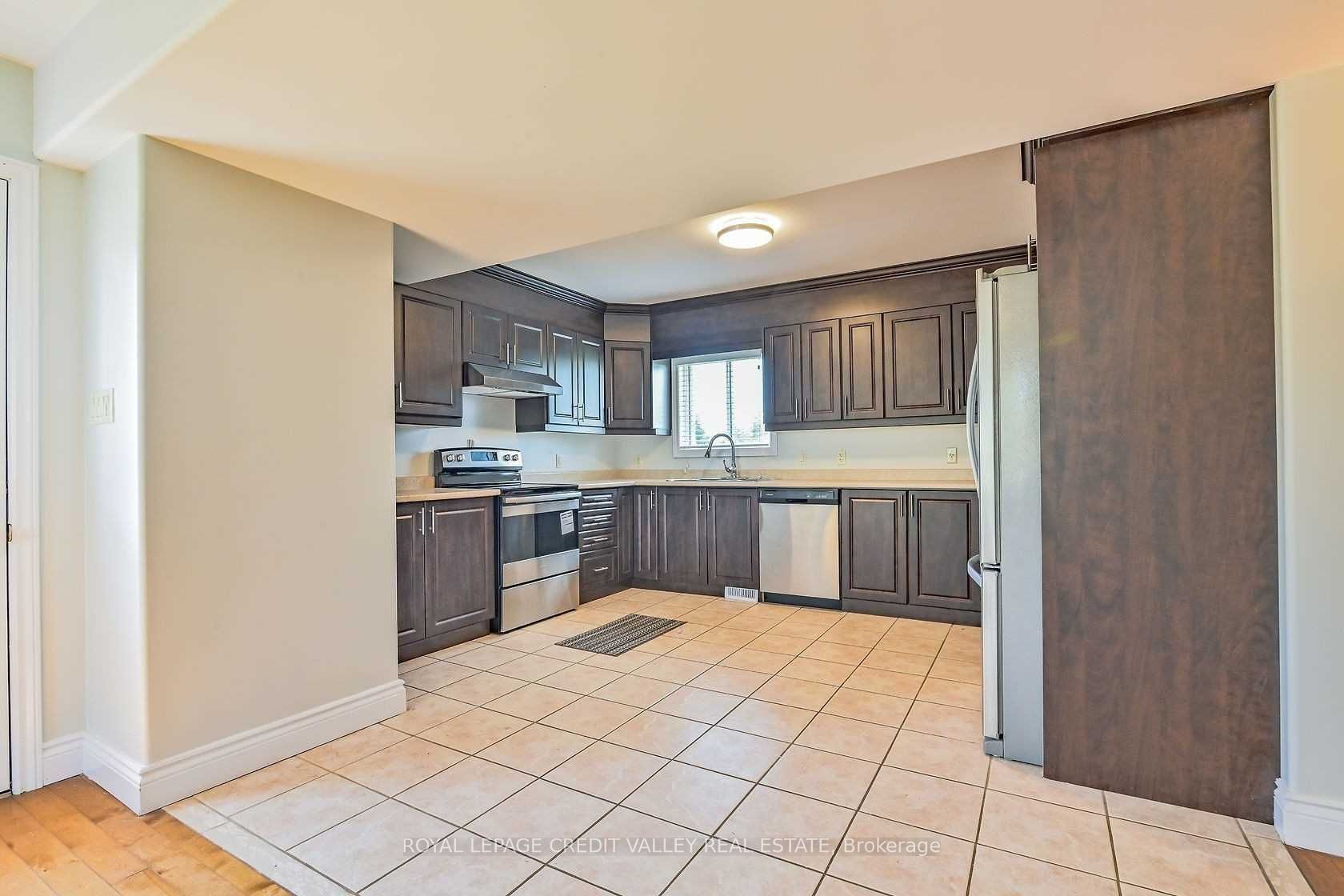 384169 20th Side Road N, Amaranth 5
